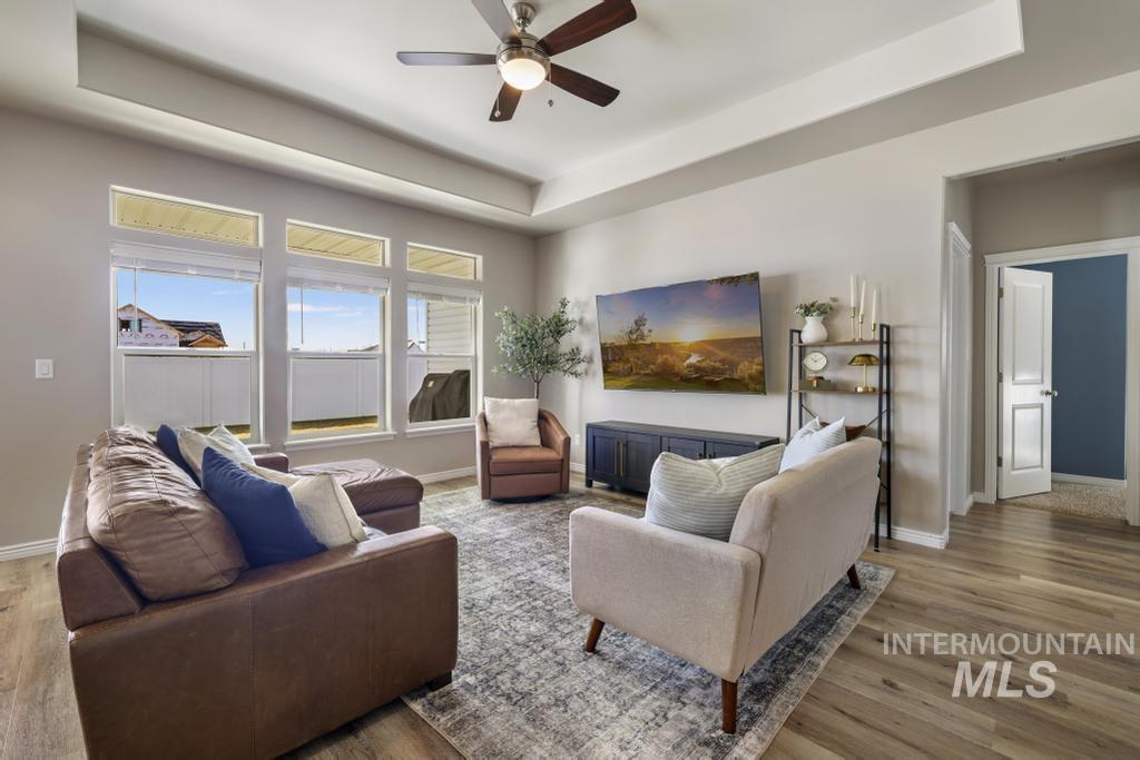 1229 Crestview Drive, Twin Falls, Idaho 83301, 4 Bedrooms, 2 Bathrooms, Residential For Sale, Price $465,000, 98977944