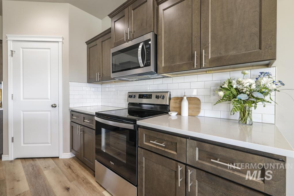 1229 Crestview Drive, Twin Falls, Idaho 83301, 4 Bedrooms, 2 Bathrooms, Residential For Sale, Price $465,000, 98977944