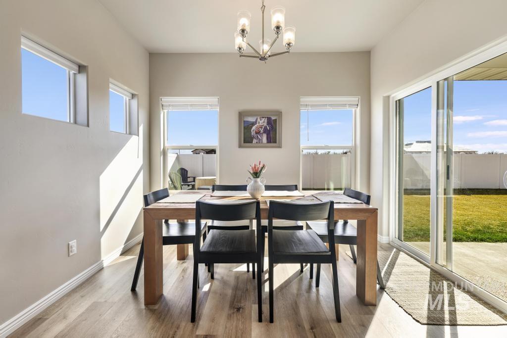 1229 Crestview Drive, Twin Falls, Idaho 83301, 4 Bedrooms, 2 Bathrooms, Residential For Sale, Price $465,000, 98977944