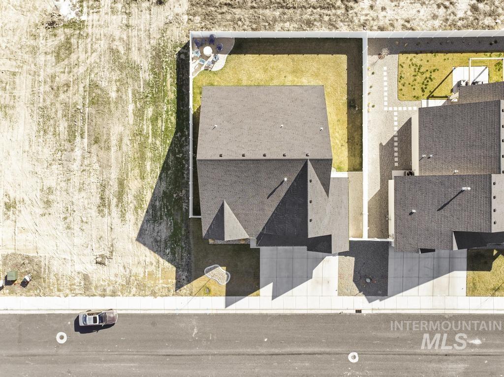 1229 Crestview Drive, Twin Falls, Idaho 83301, 4 Bedrooms, 2 Bathrooms, Residential For Sale, Price $465,000, 98977944