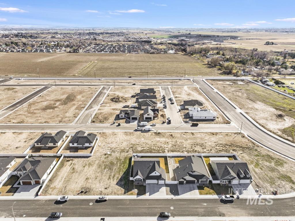 1229 Crestview Drive, Twin Falls, Idaho 83301, 4 Bedrooms, 2 Bathrooms, Residential For Sale, Price $465,000, 98977944