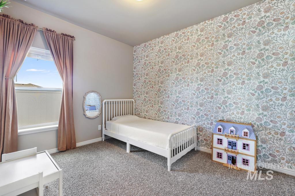 1229 Crestview Drive, Twin Falls, Idaho 83301, 4 Bedrooms, 2 Bathrooms, Residential For Sale, Price $465,000, 98977944