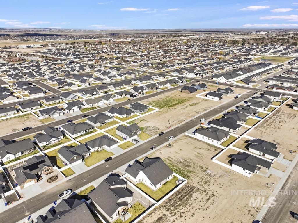 1229 Crestview Drive, Twin Falls, Idaho 83301, 4 Bedrooms, 2 Bathrooms, Residential For Sale, Price $459,000,MLS 98977944