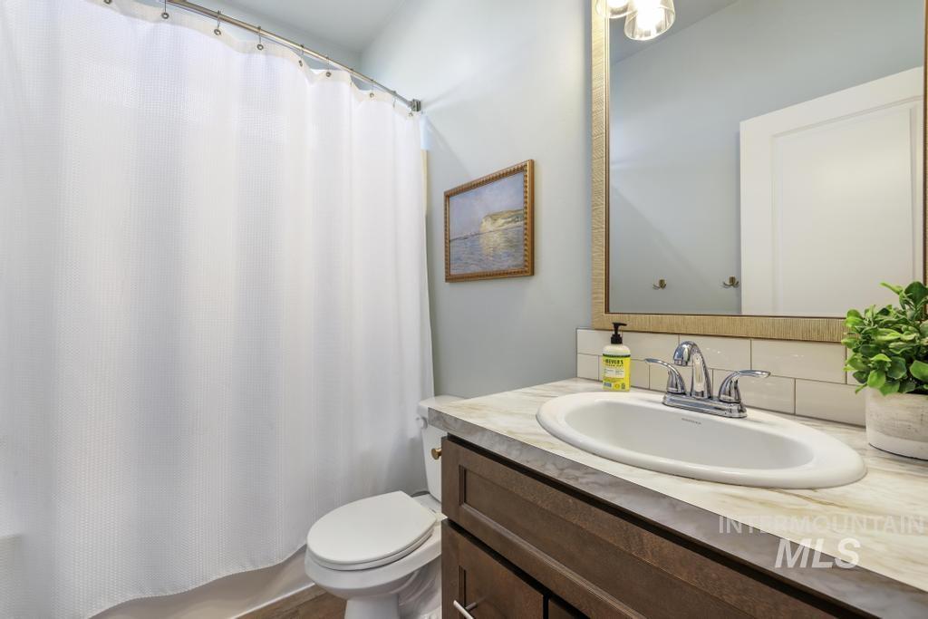 1229 Crestview Drive, Twin Falls, Idaho 83301, 4 Bedrooms, 2 Bathrooms, Residential For Sale, Price $465,000, 98977944