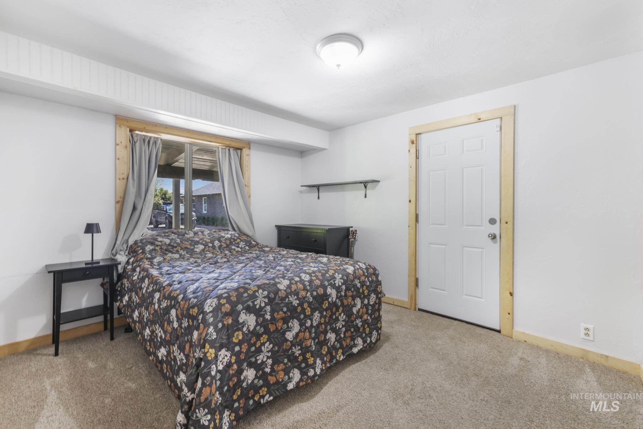 564 S Blue Lakes Blvd, Twin Falls, Idaho 83301, 9 Bedrooms, 5 Bathrooms, Residential For Sale, Price $847,000, 98977945