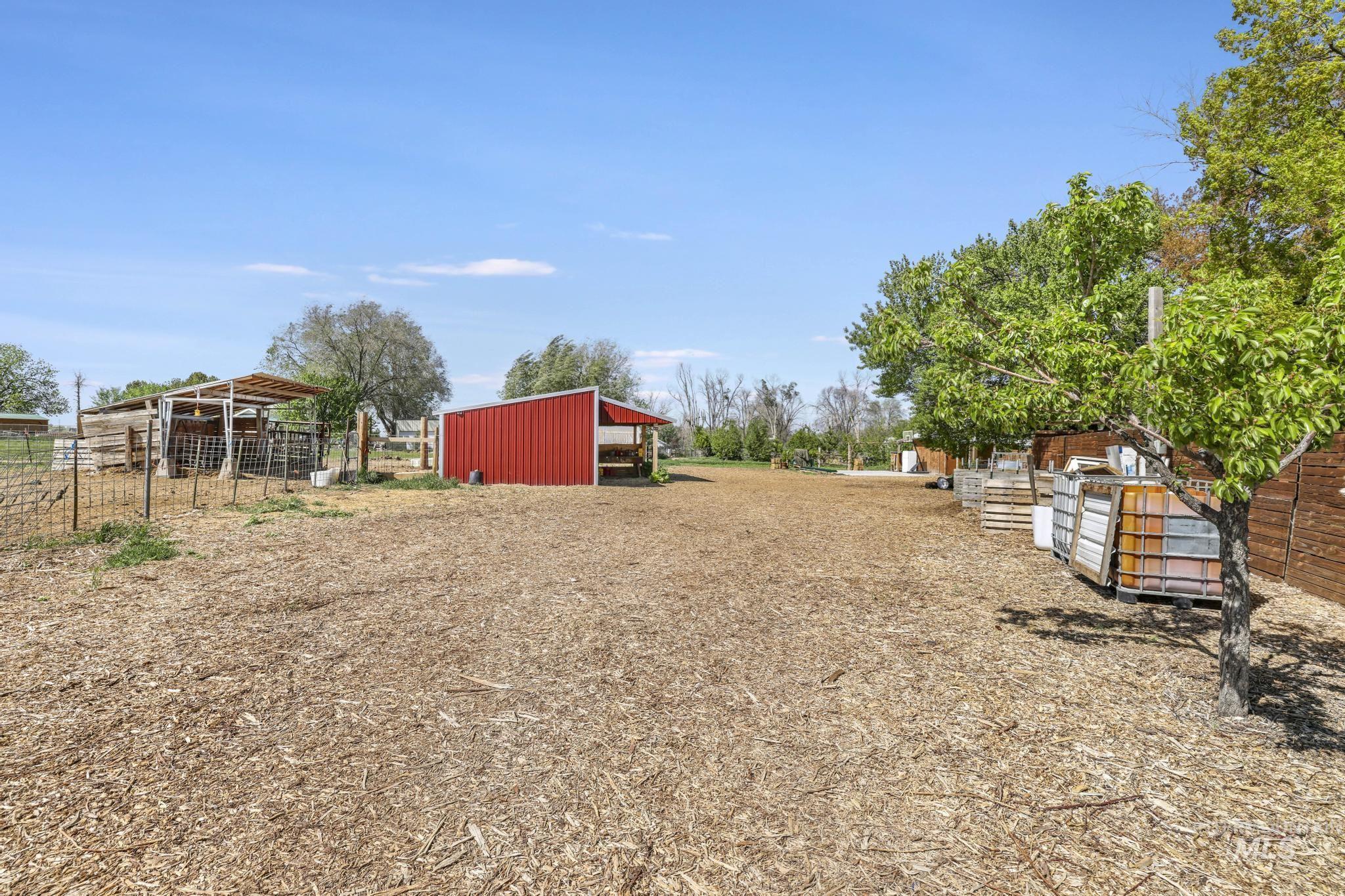 564 S Blue Lakes Blvd, Twin Falls, Idaho 83301, 9 Bedrooms, 5 Bathrooms, Residential For Sale, Price $847,000, 98977945