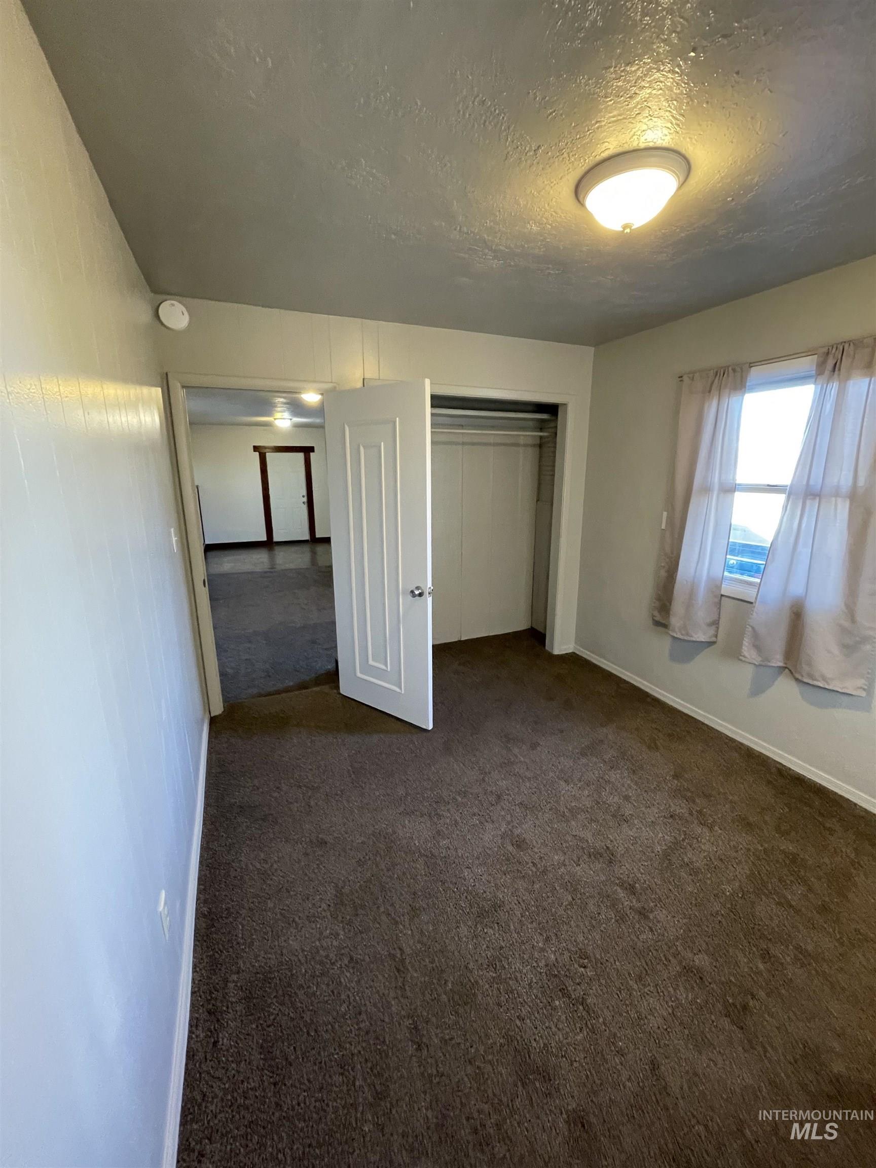 564 S Blue Lakes Blvd, Twin Falls, Idaho 83301, 9 Bedrooms, 5 Bathrooms, Residential For Sale, Price $847,000, 98977945