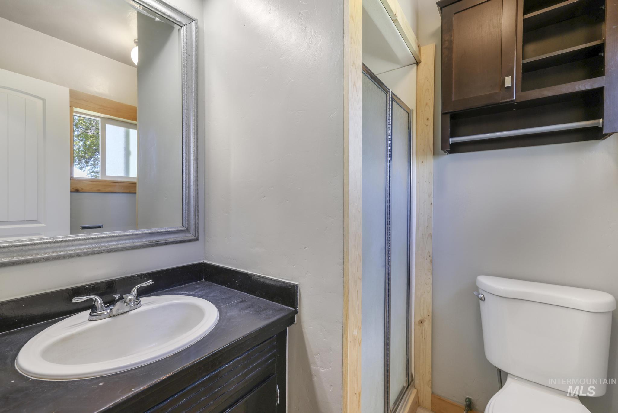 564 S Blue Lakes Blvd, Twin Falls, Idaho 83301, 4 Bedrooms, 2 Bathrooms, Residential Income For Sale, Price $799,999,MLS 98977946