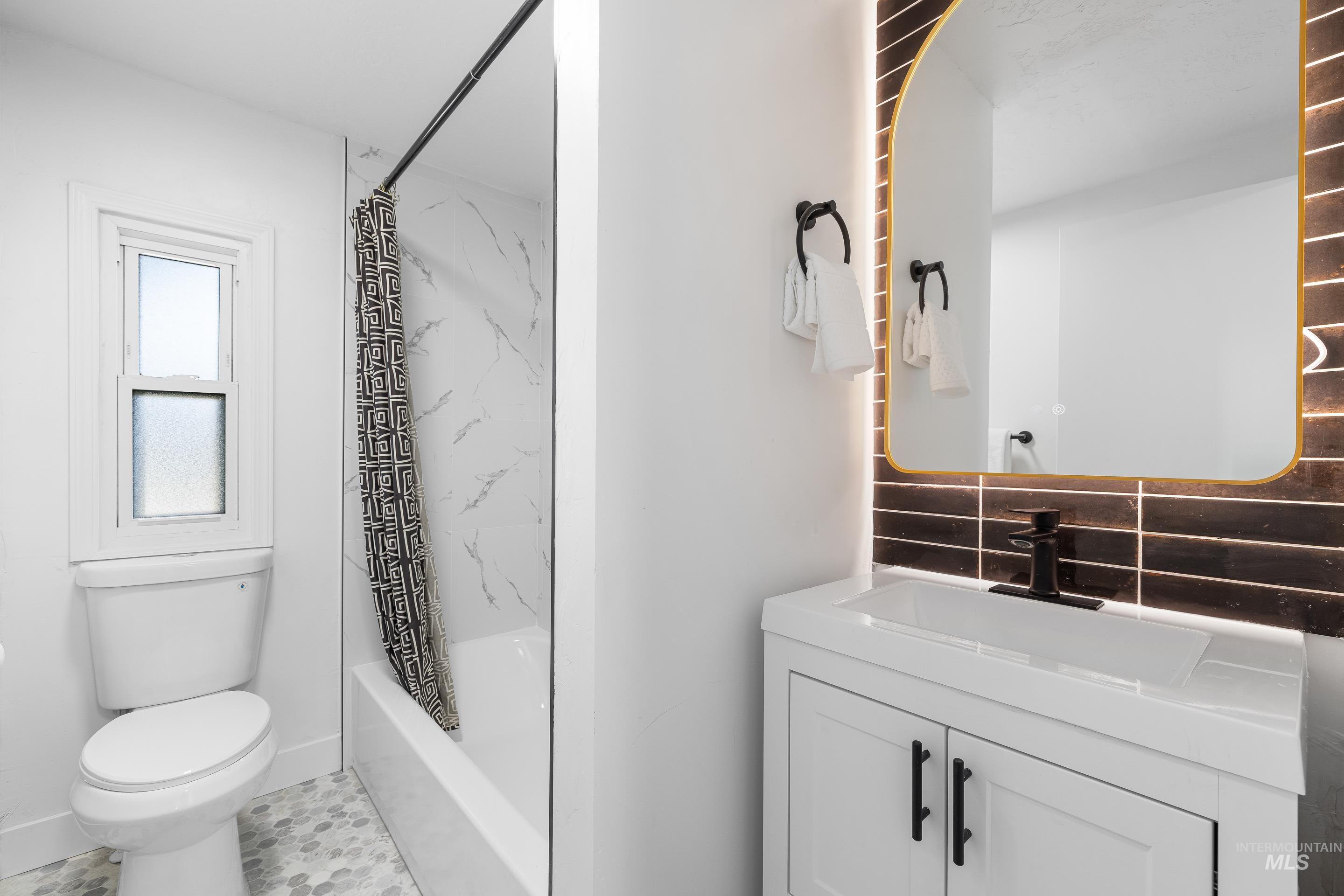 2688 N Pilgrim Lane, Boise, Idaho 83704, 2 Bedrooms, 2 Bathrooms, Residential For Sale, Price $124,900, 98977948