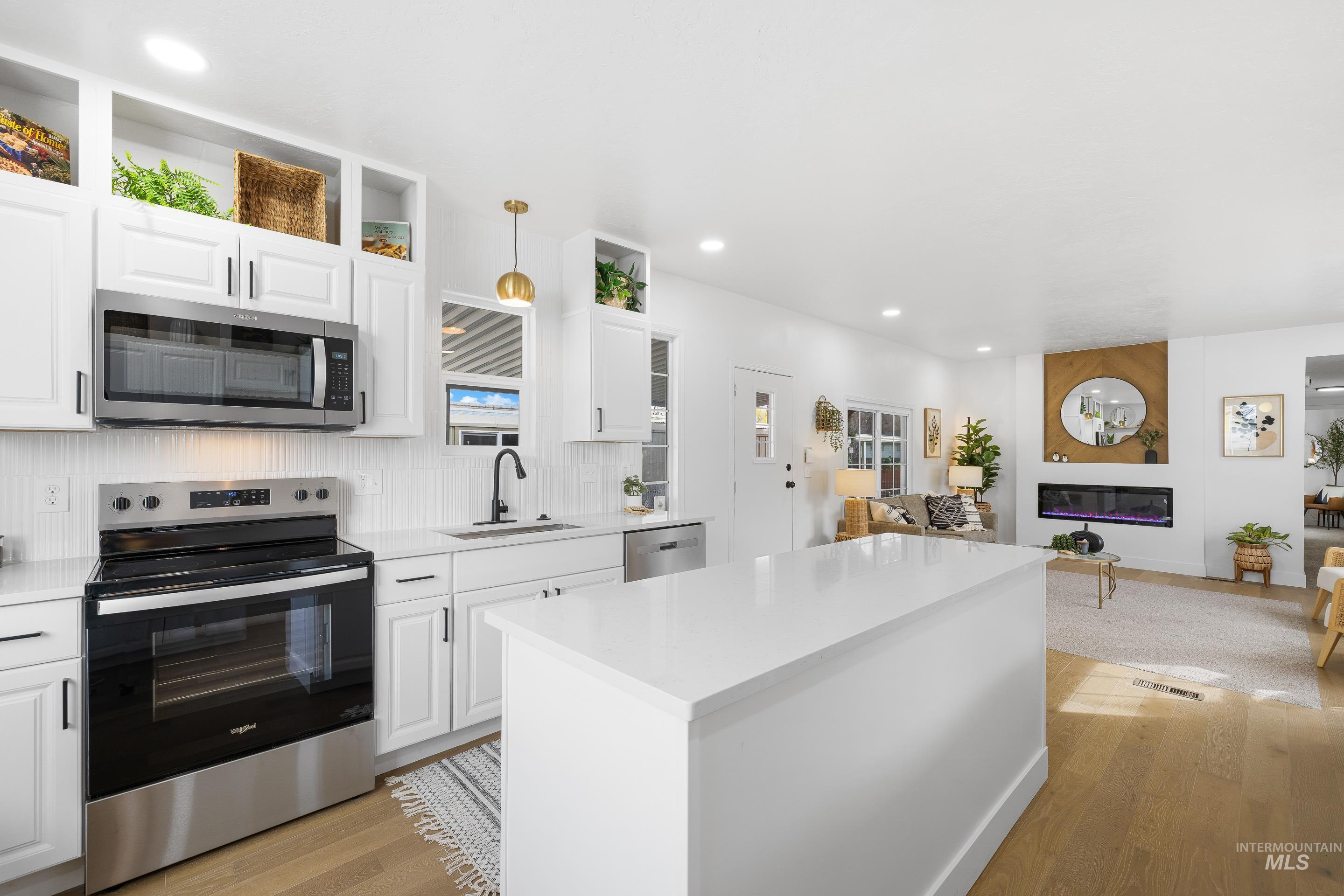 2688 N Pilgrim Lane, Boise, Idaho 83704, 2 Bedrooms, 2 Bathrooms, Residential For Sale, Price $124,900, 98977948