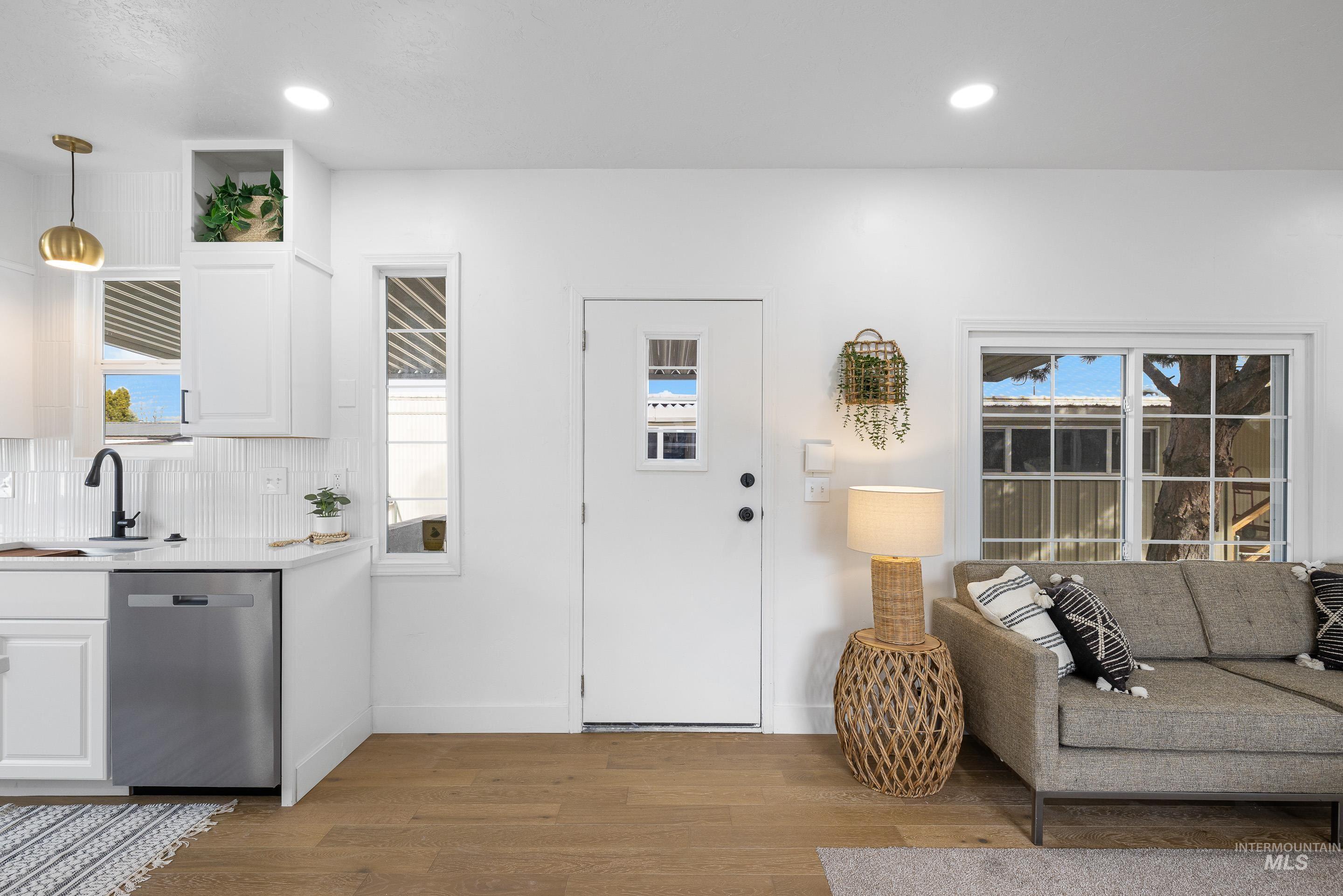 2688 N Pilgrim Lane, Boise, Idaho 83704, 2 Bedrooms, 2 Bathrooms, Residential For Sale, Price $124,900, 98977948