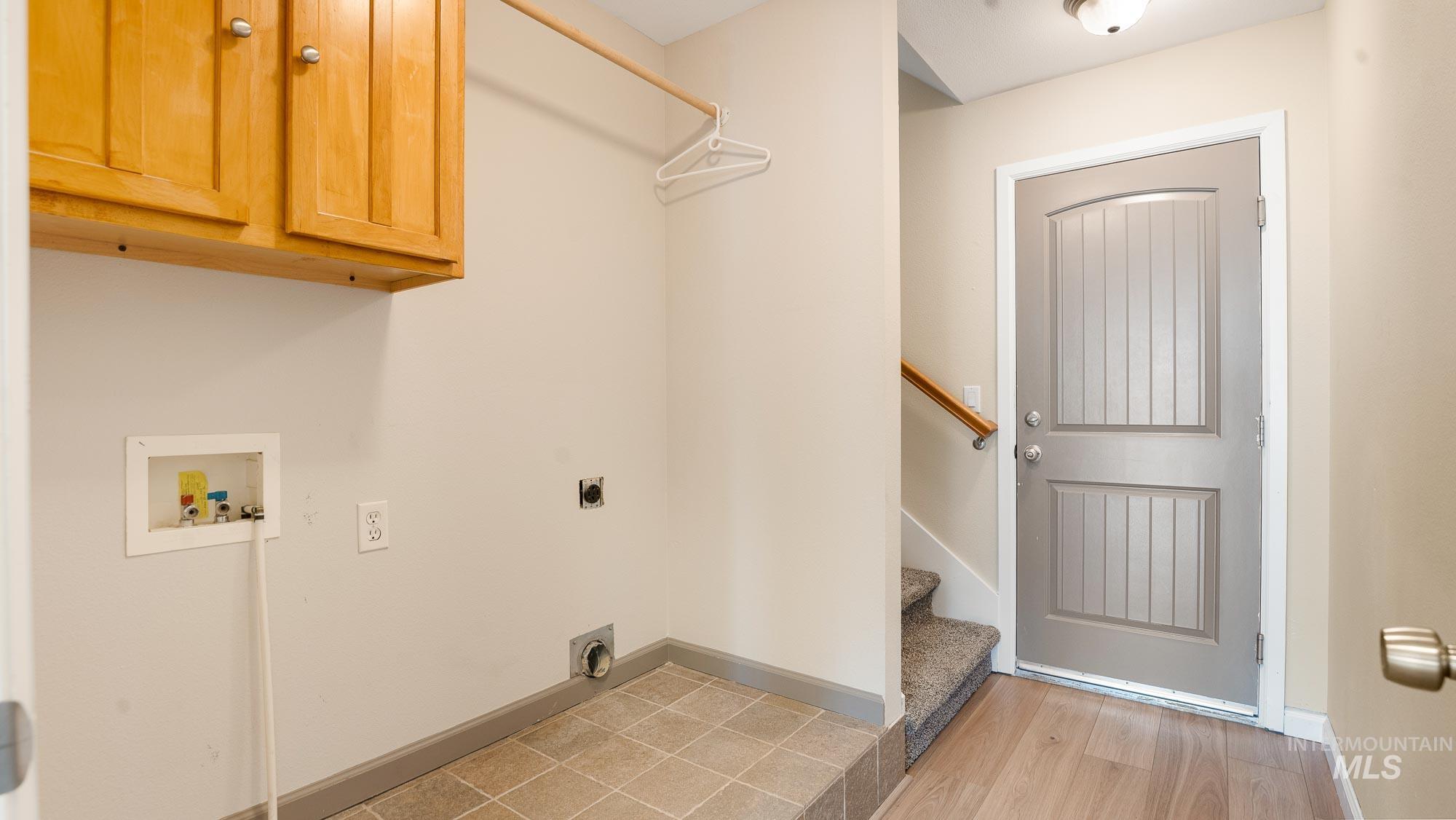 2832 E Indian Creek Dr, Meridian, Idaho 83642, 4 Bedrooms, 2 Bathrooms, Residential For Sale, Price $579,900,MLS 98977949