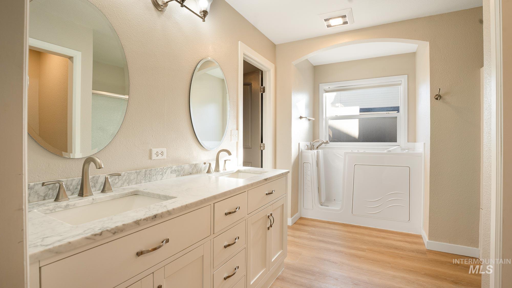 2832 E Indian Creek Dr, Meridian, Idaho 83642, 4 Bedrooms, 2 Bathrooms, Residential For Sale, Price $579,900,MLS 98977949