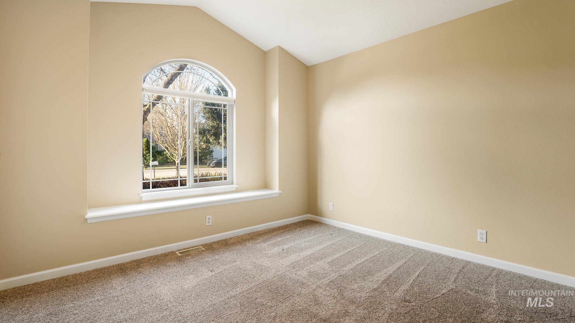 2832 E Indian Creek Dr, Meridian, Idaho 83642, 4 Bedrooms, 2 Bathrooms, Residential For Sale, Price $579,900,MLS 98977949