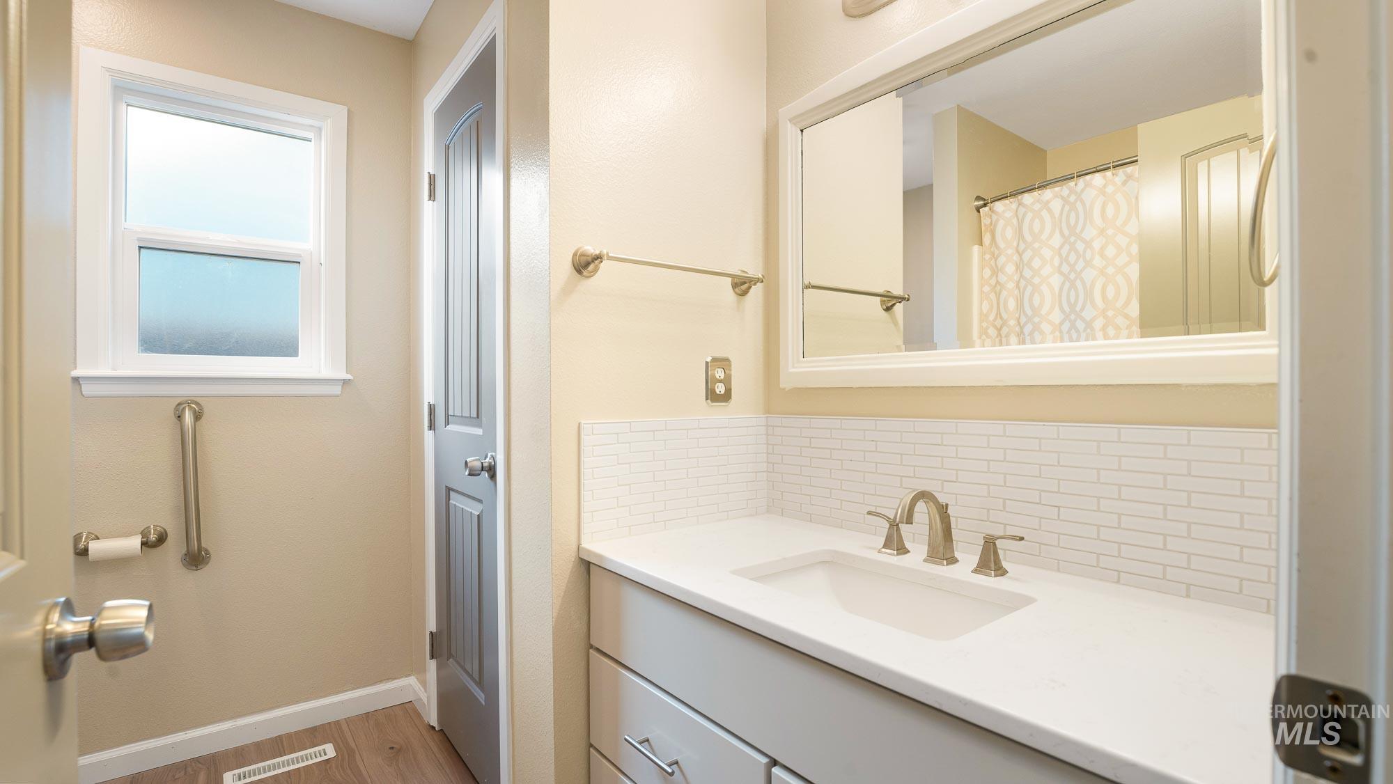 2832 E Indian Creek Dr, Meridian, Idaho 83642, 4 Bedrooms, 2 Bathrooms, Residential For Sale, Price $579,900,MLS 98977949