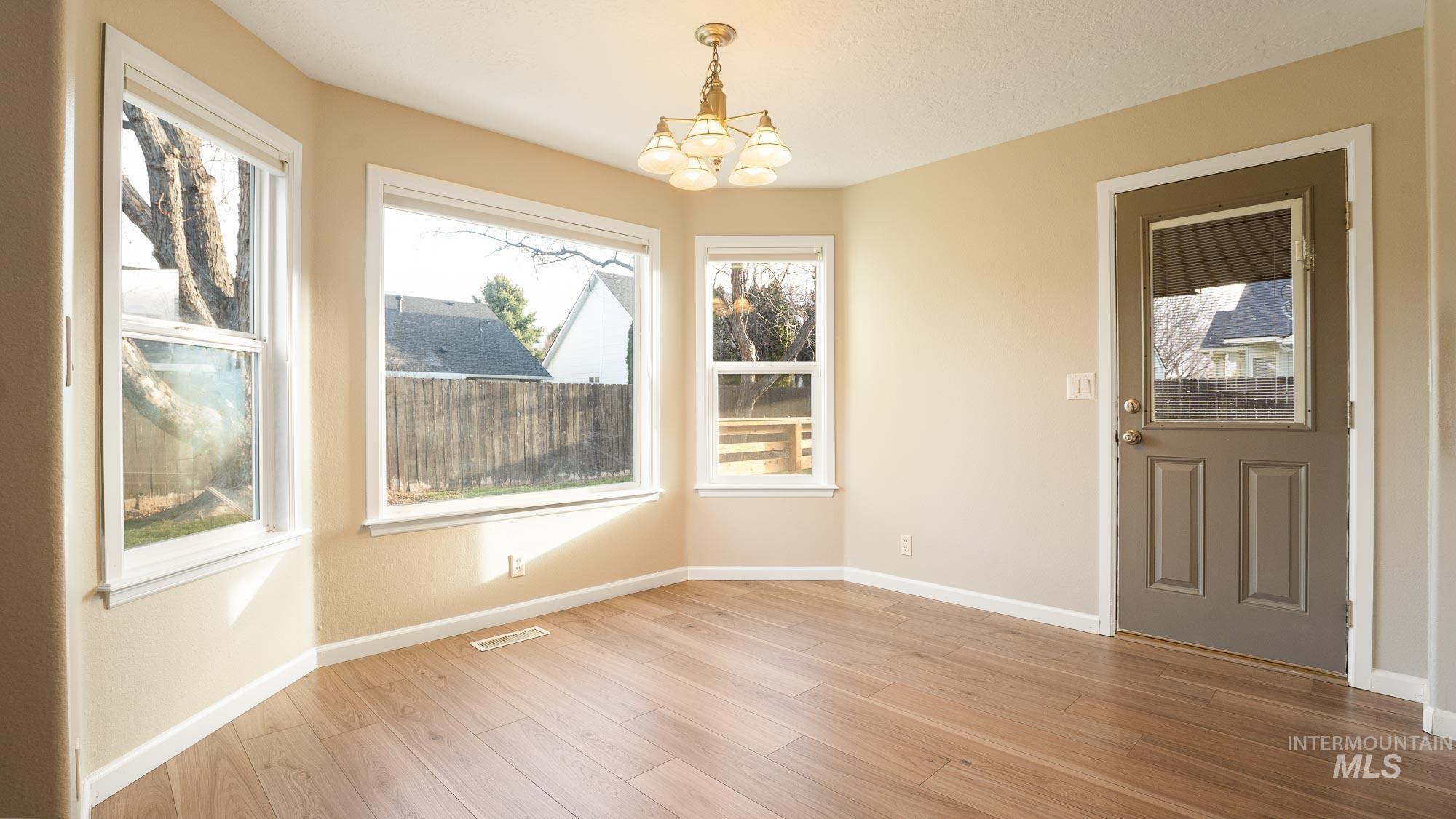 2832 E Indian Creek Dr, Meridian, Idaho 83642, 4 Bedrooms, 2 Bathrooms, Residential For Sale, Price $579,900,MLS 98977949