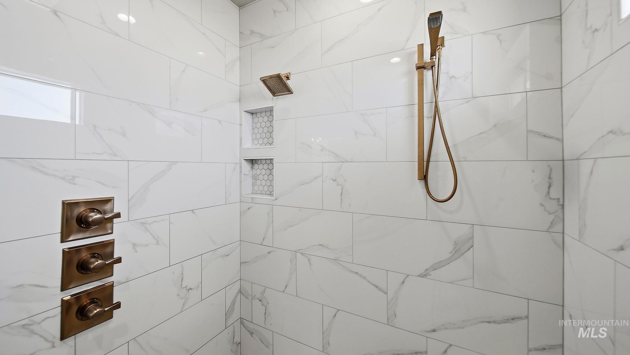 3556 E 3876 N, Kimberly, Idaho 83341, 3 Bedrooms, 3.5 Bathrooms, Residential For Sale, Price $1,050,000, 98977951