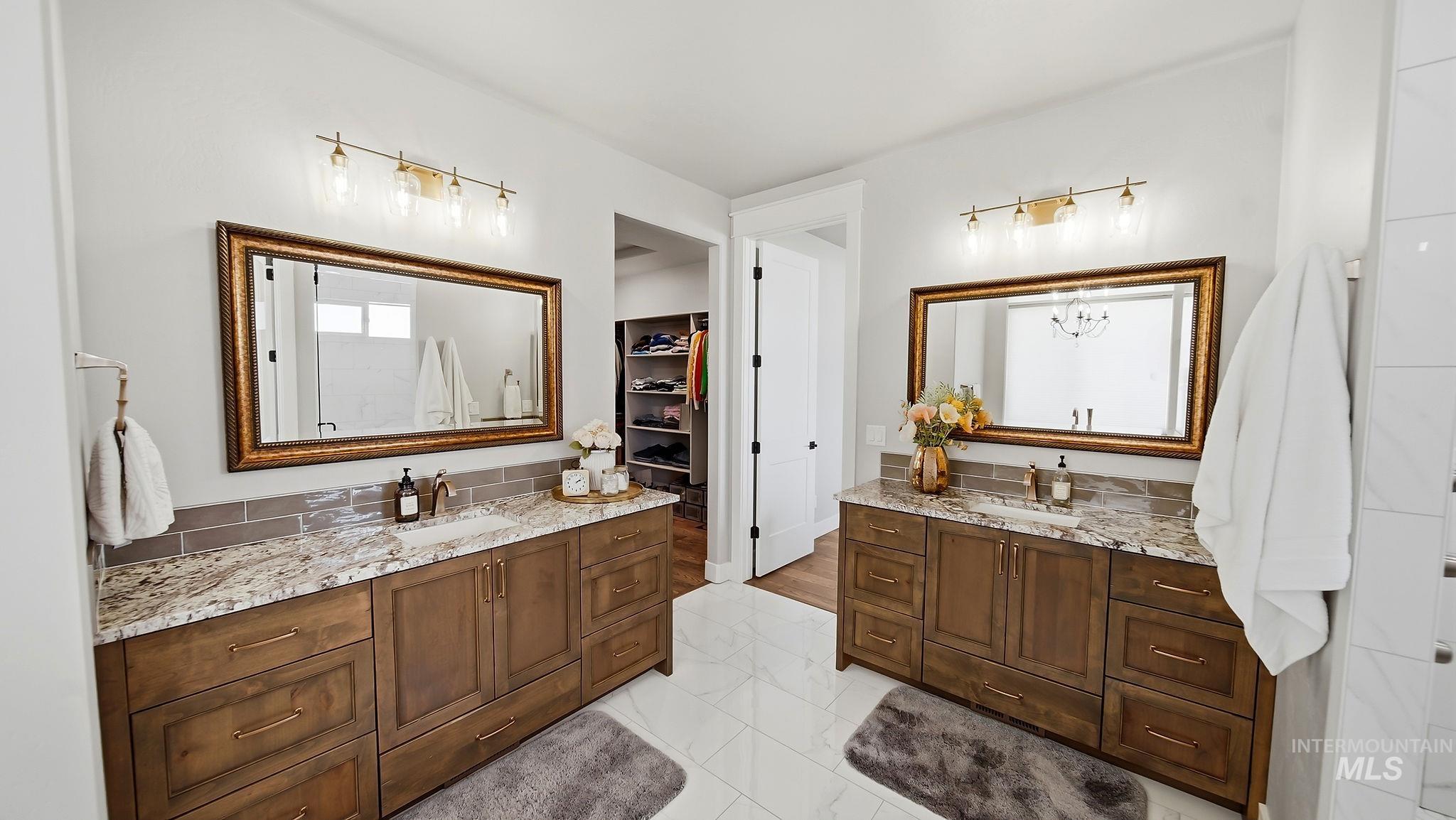 3556 E 3876 N, Kimberly, Idaho 83341, 3 Bedrooms, 3.5 Bathrooms, Residential For Sale, Price $1,050,000, 98977951