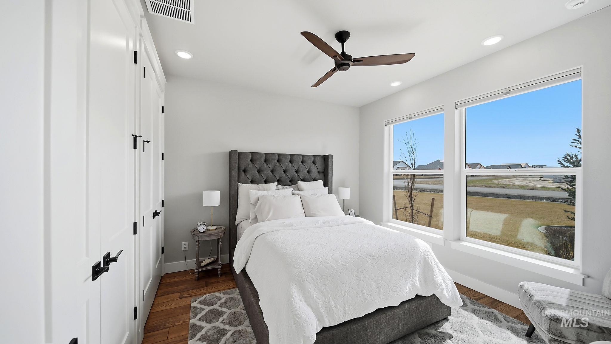 3556 E 3876 N, Kimberly, Idaho 83341, 3 Bedrooms, 3.5 Bathrooms, Residential For Sale, Price $1,050,000, 98977951