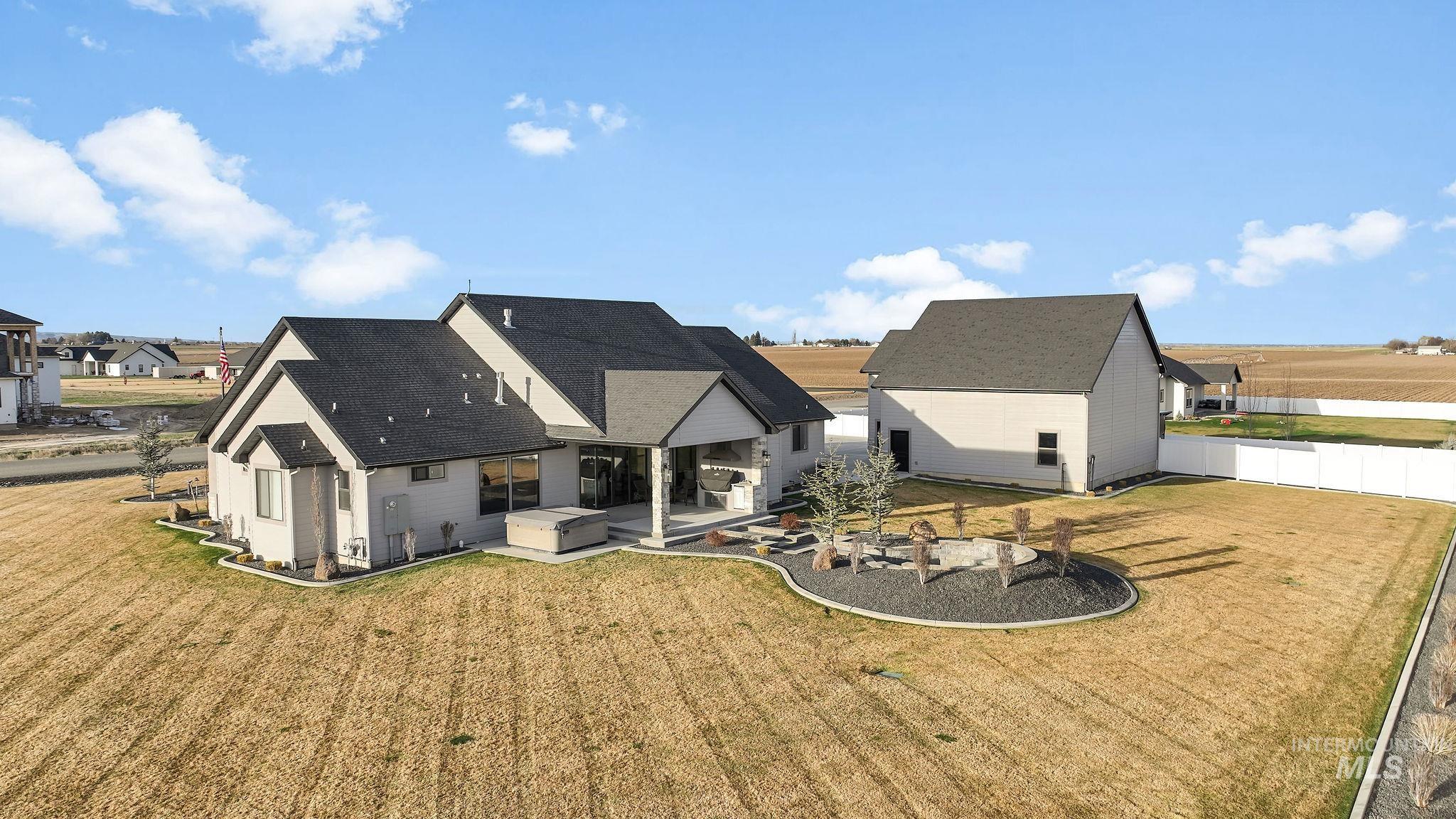 3556 E 3876 N, Kimberly, Idaho 83341, 3 Bedrooms, 3.5 Bathrooms, Residential For Sale, Price $1,050,000, 98977951