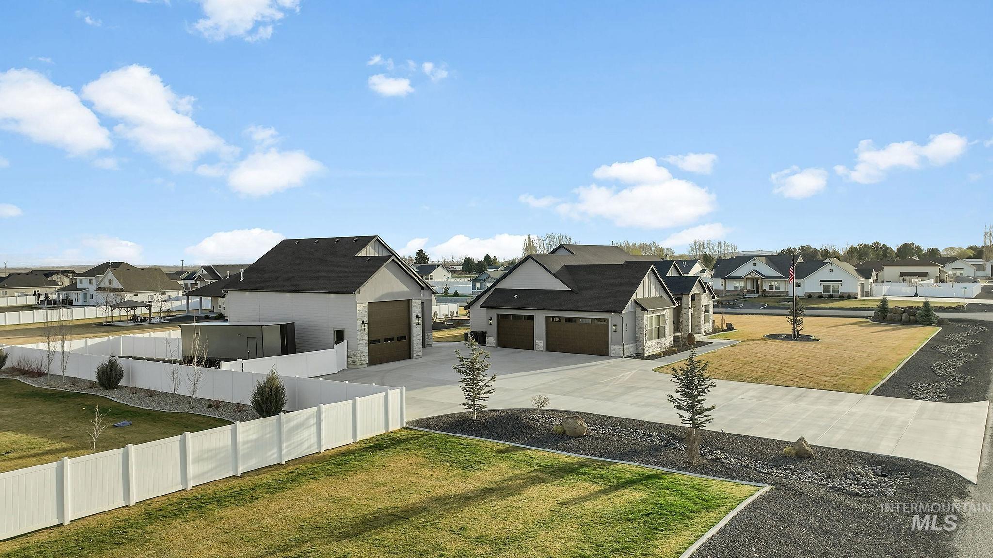 3556 E 3876 N, Kimberly, Idaho 83341, 3 Bedrooms, 3.5 Bathrooms, Residential For Sale, Price $1,050,000, 98977951