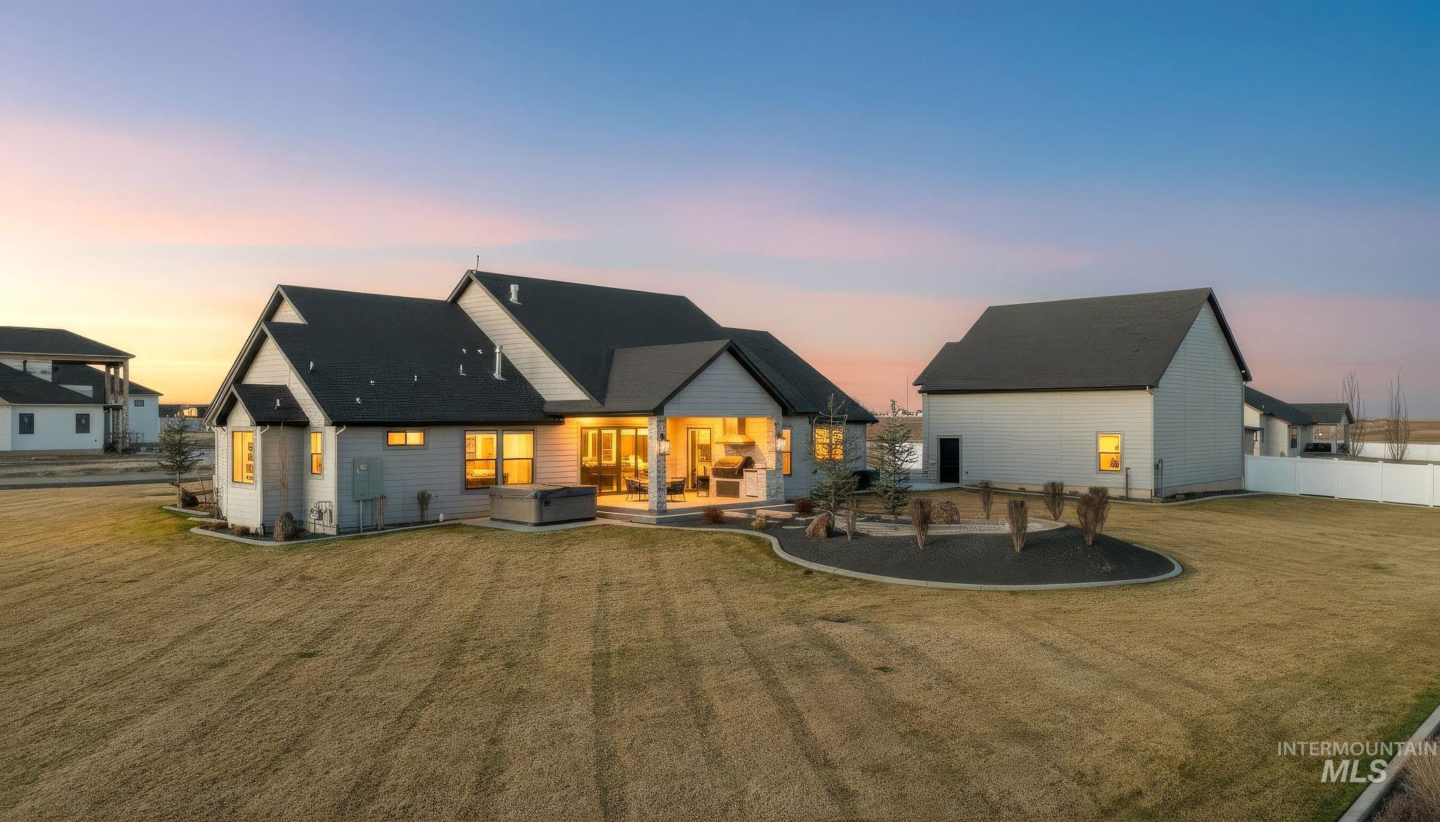 3556 E 3876 N, Kimberly, Idaho 83341, 3 Bedrooms, 3.5 Bathrooms, Residential For Sale, Price $1,050,000, 98977951