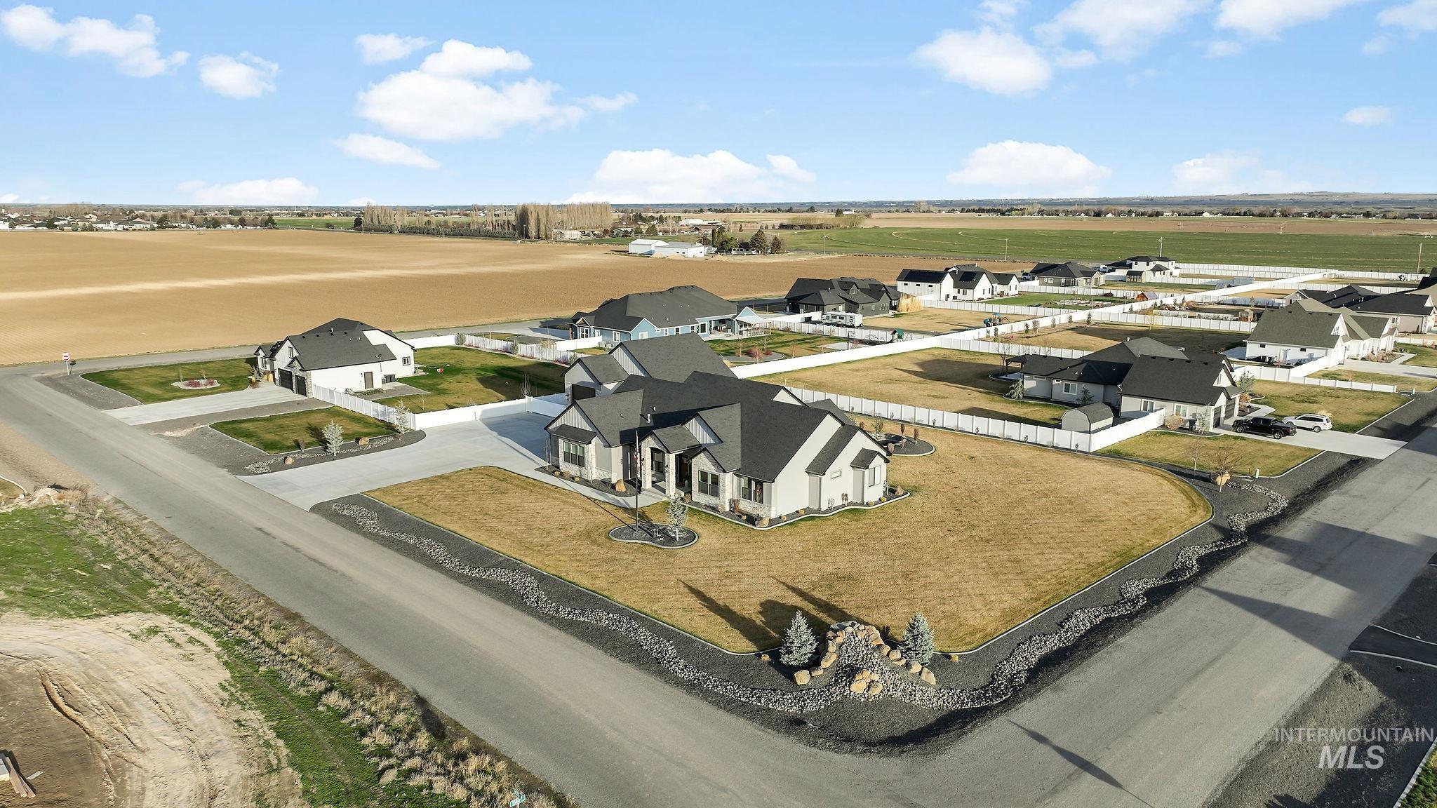 3556 E 3876 N, Kimberly, Idaho 83341, 3 Bedrooms, 3.5 Bathrooms, Residential For Sale, Price $1,050,000, 98977951