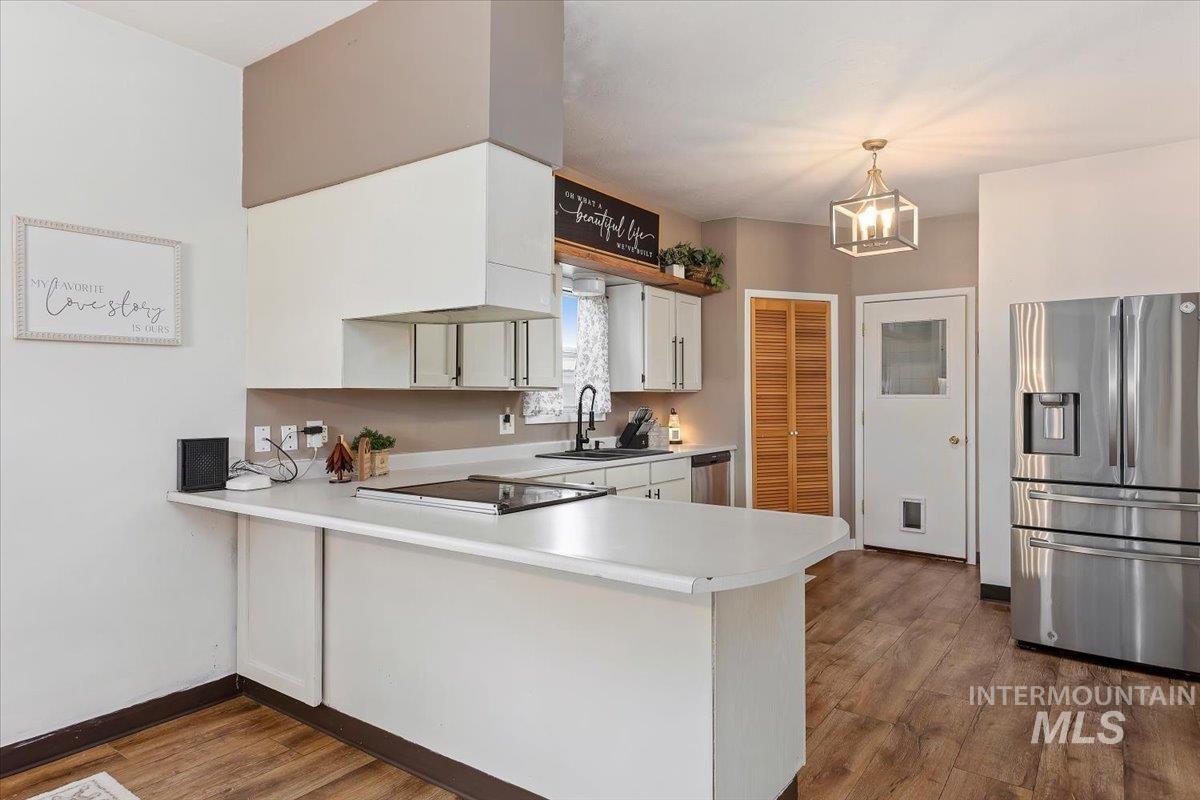 326 Montana Street, Gooding, Idaho 83330, 2 Bedrooms, 1 Bathroom, Residential For Sale, Price $258,000, 98977952