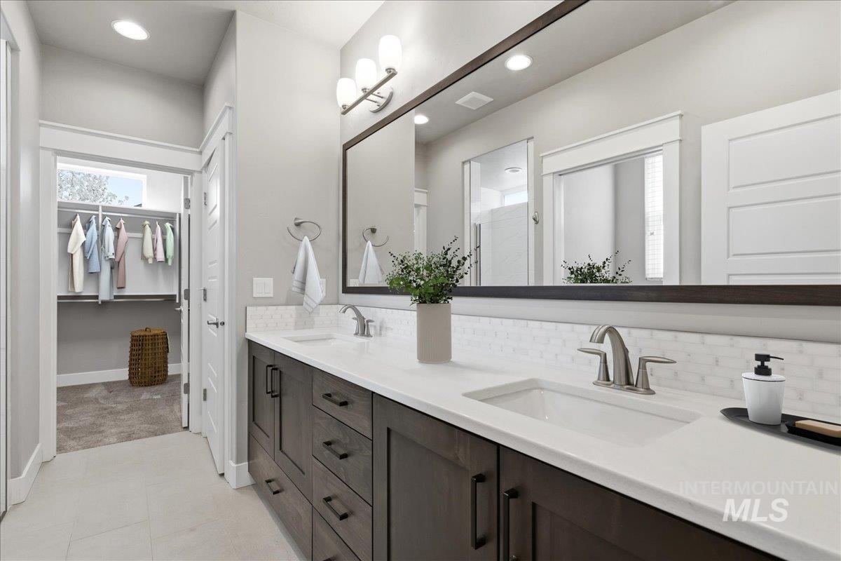 3363 E Kalinga Ln, Meridian, Idaho 83642, 3 Bedrooms, 2 Bathrooms, Residential For Sale, Price $559,900,MLS 98977953