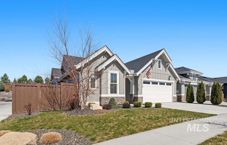 3710 W Silver River Ln, Meridian, Idaho 83646, 3 Bedrooms, 2 Bathrooms, Residential For Sale, Price $554,900,MLS 98977954