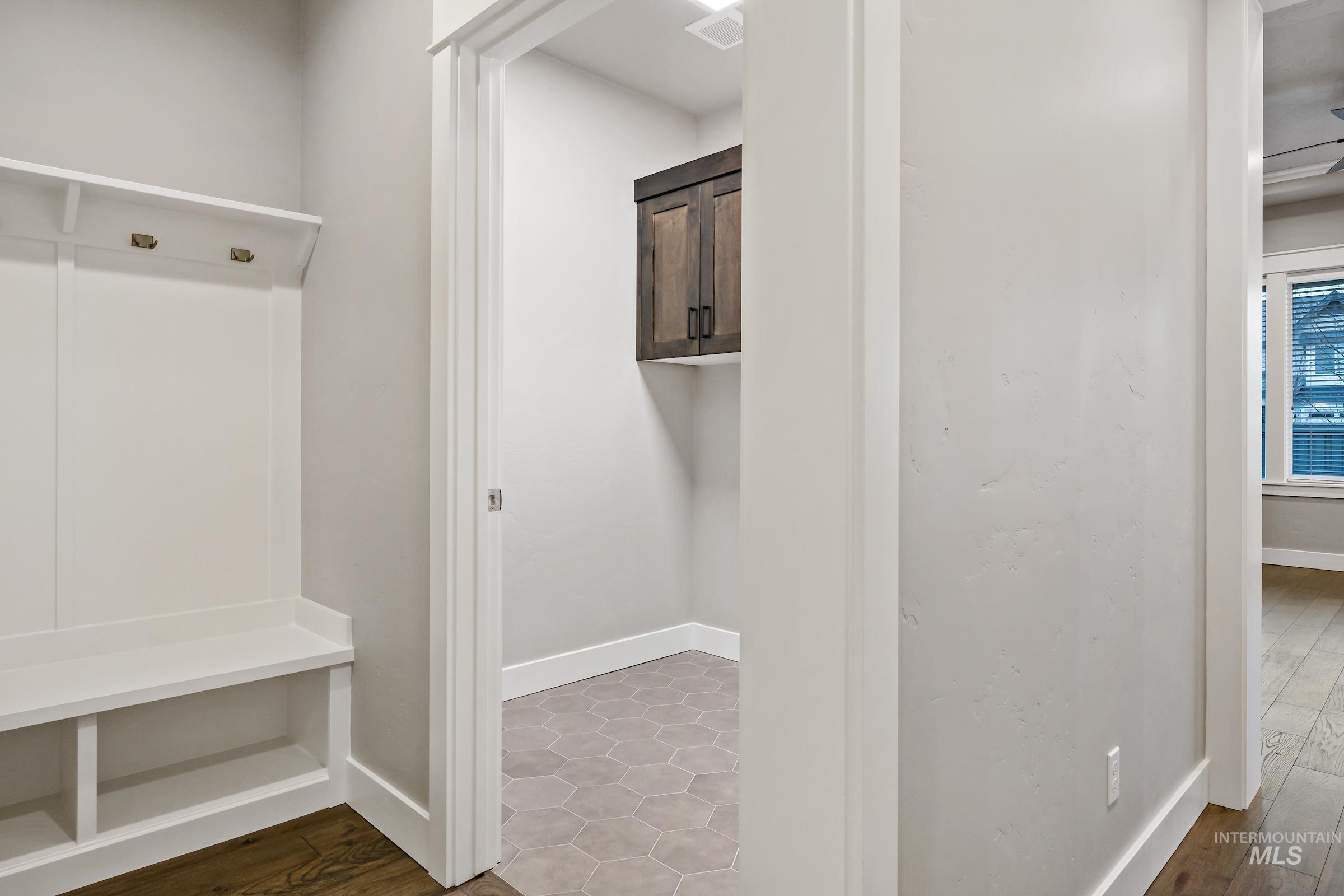 3710 W Silver River Ln, Meridian, Idaho 83646, 3 Bedrooms, 2 Bathrooms, Residential For Sale, Price $559,900, 98977954