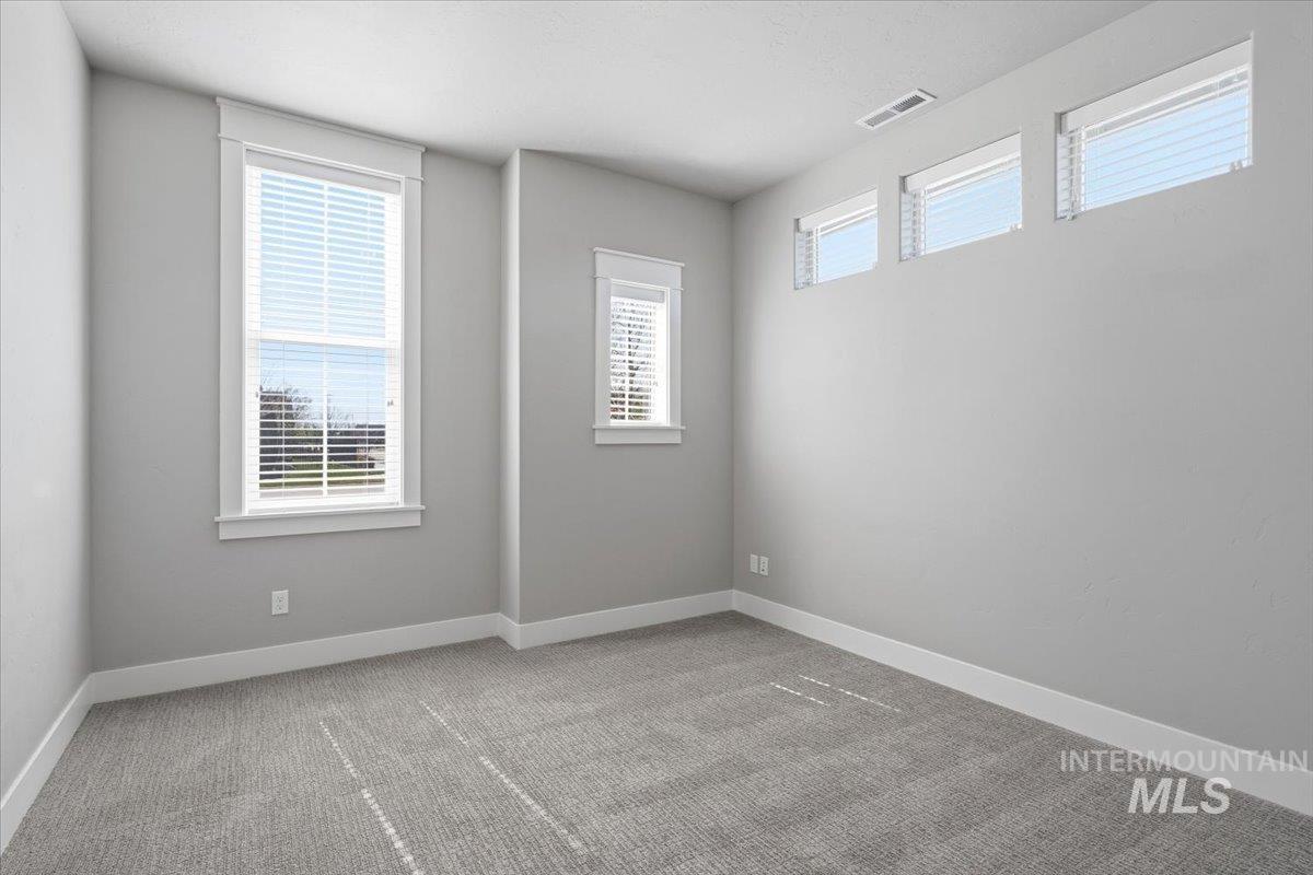 3710 W Silver River Ln, Meridian, Idaho 83646, 3 Bedrooms, 2 Bathrooms, Residential For Sale, Price $554,900,MLS 98977954