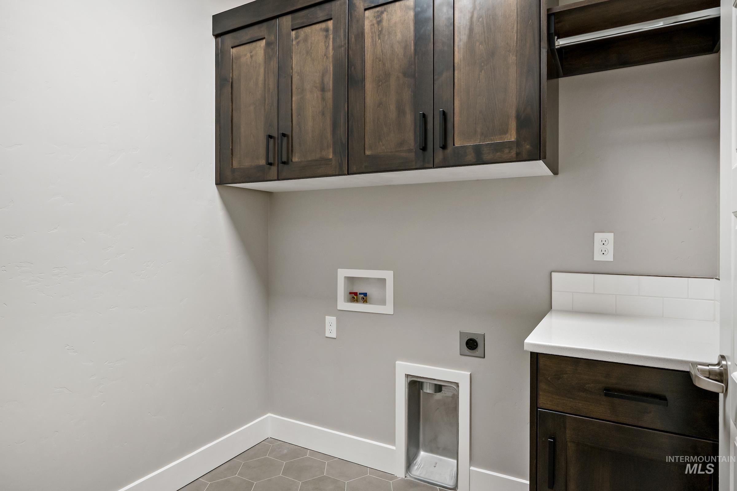 3710 W Silver River Ln, Meridian, Idaho 83646, 3 Bedrooms, 2 Bathrooms, Residential For Sale, Price $559,900, 98977954