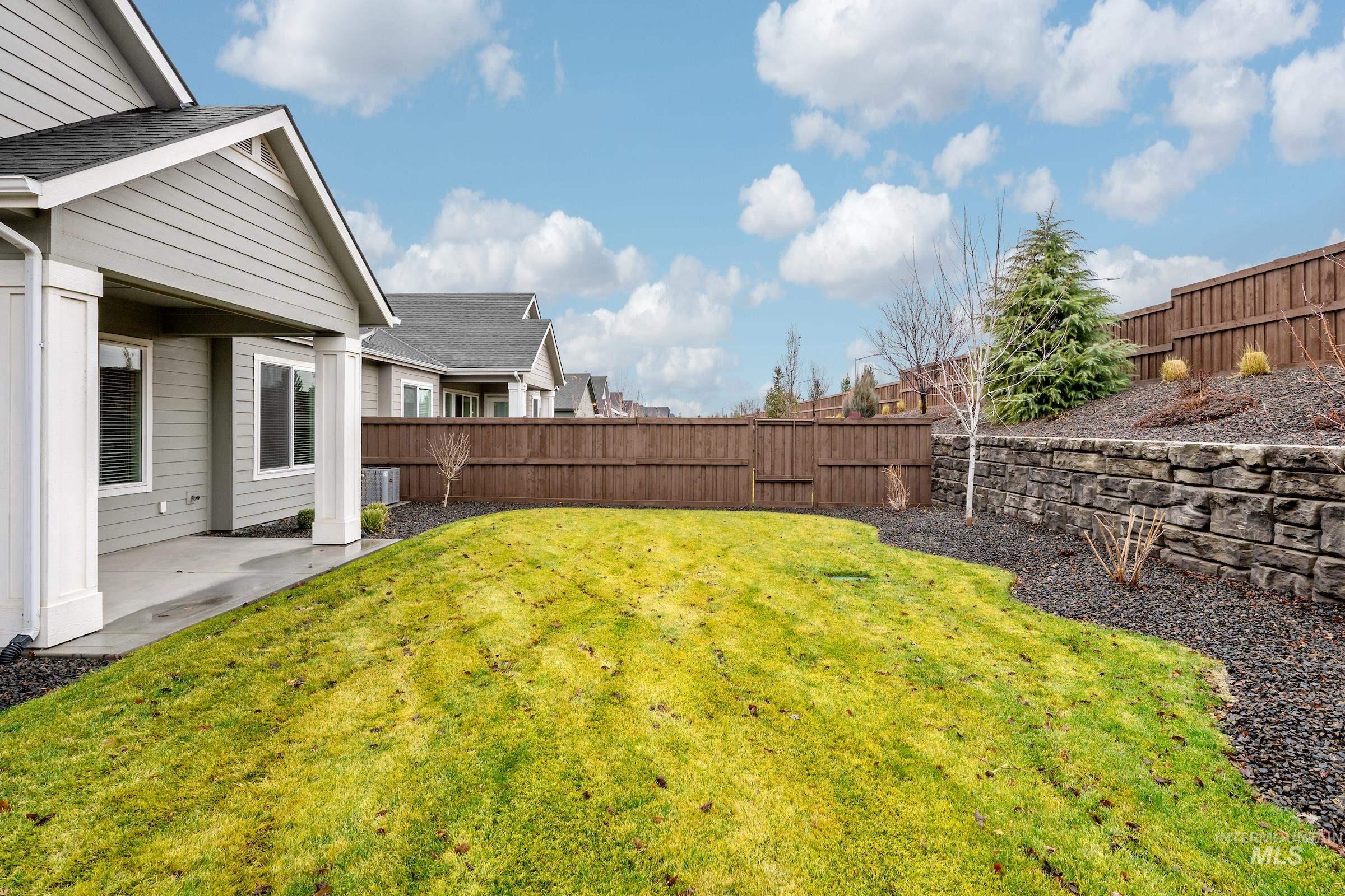 3710 W Silver River Ln, Meridian, Idaho 83646, 3 Bedrooms, 2 Bathrooms, Residential For Sale, Price $559,900, 98977954