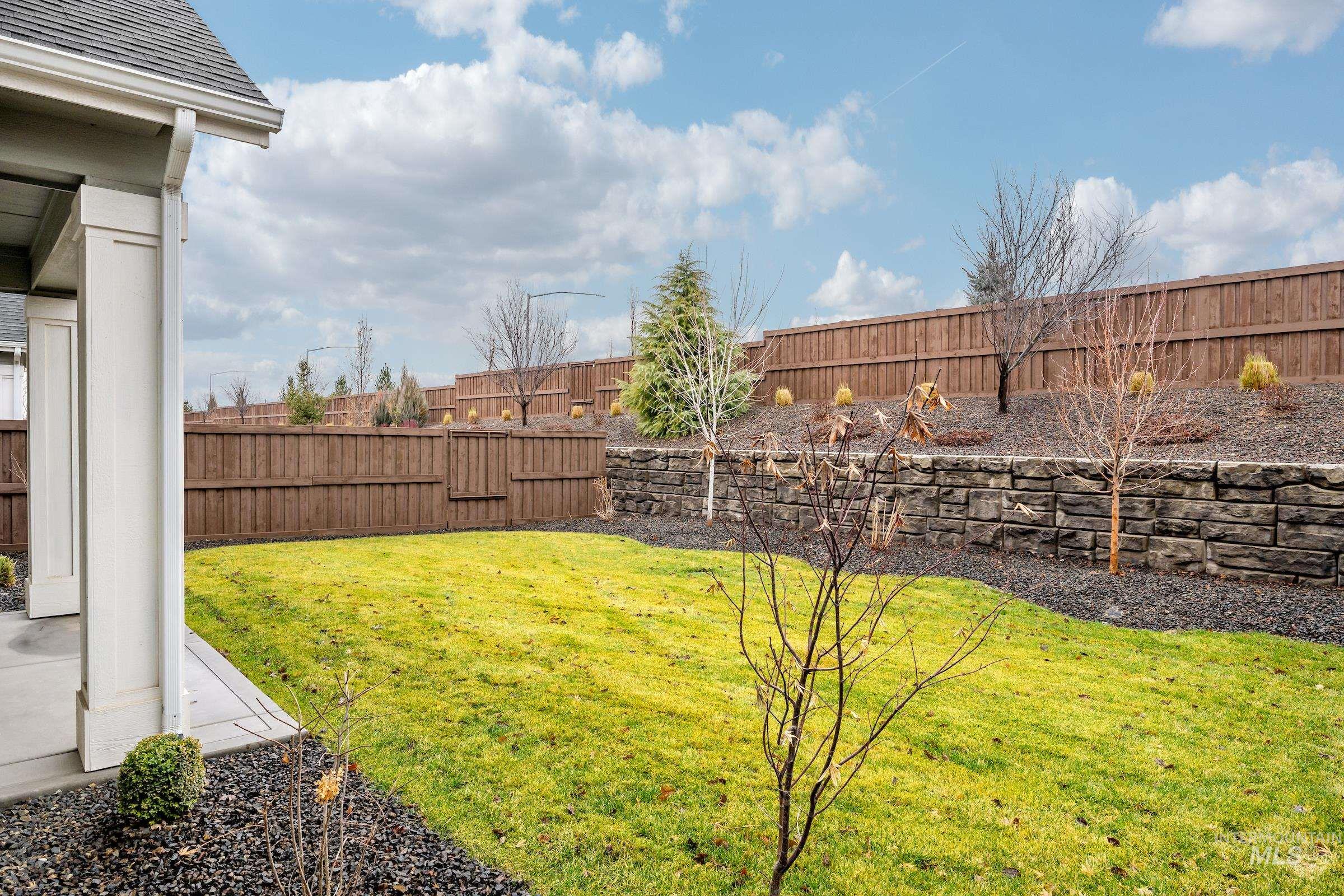 3710 W Silver River Ln, Meridian, Idaho 83646, 3 Bedrooms, 2 Bathrooms, Residential For Sale, Price $559,900, 98977954