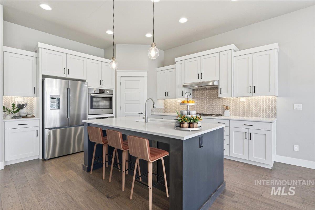 3710 W Silver River Ln, Meridian, Idaho 83646, 3 Bedrooms, 2 Bathrooms, Residential For Sale, Price $554,900,MLS 98977954