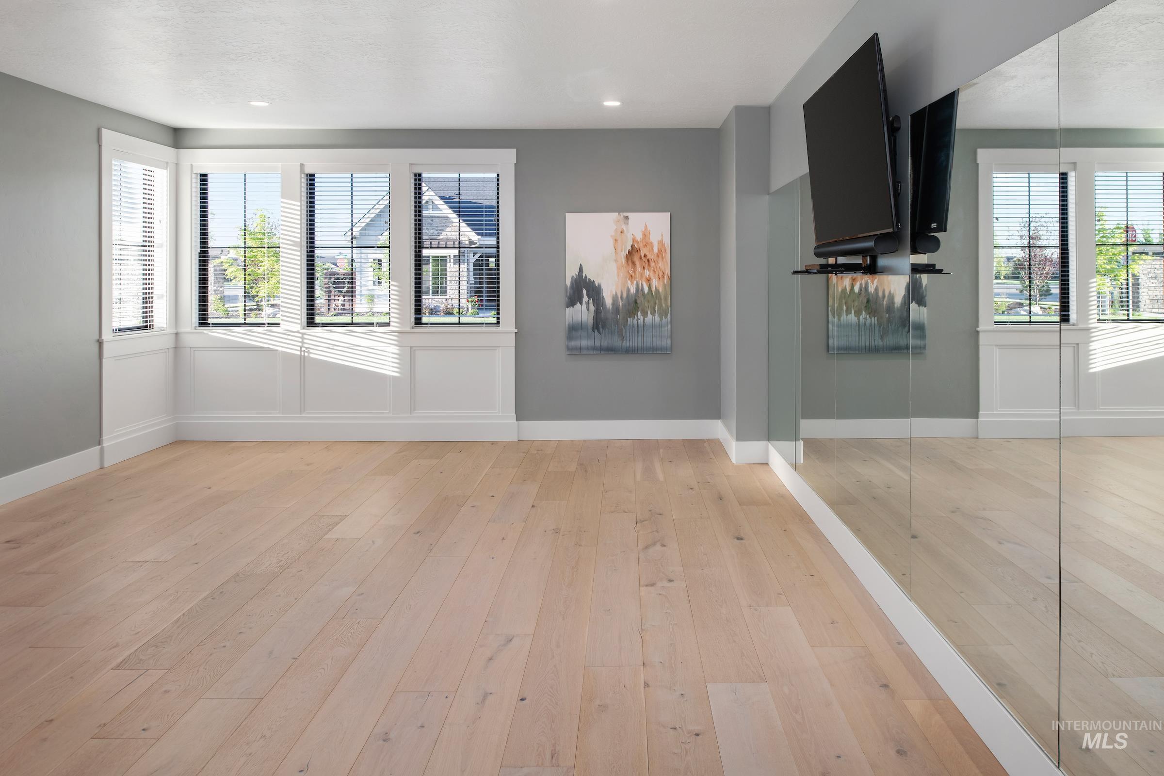 3710 W Silver River Ln, Meridian, Idaho 83646, 3 Bedrooms, 2 Bathrooms, Residential For Sale, Price $559,900, 98977954