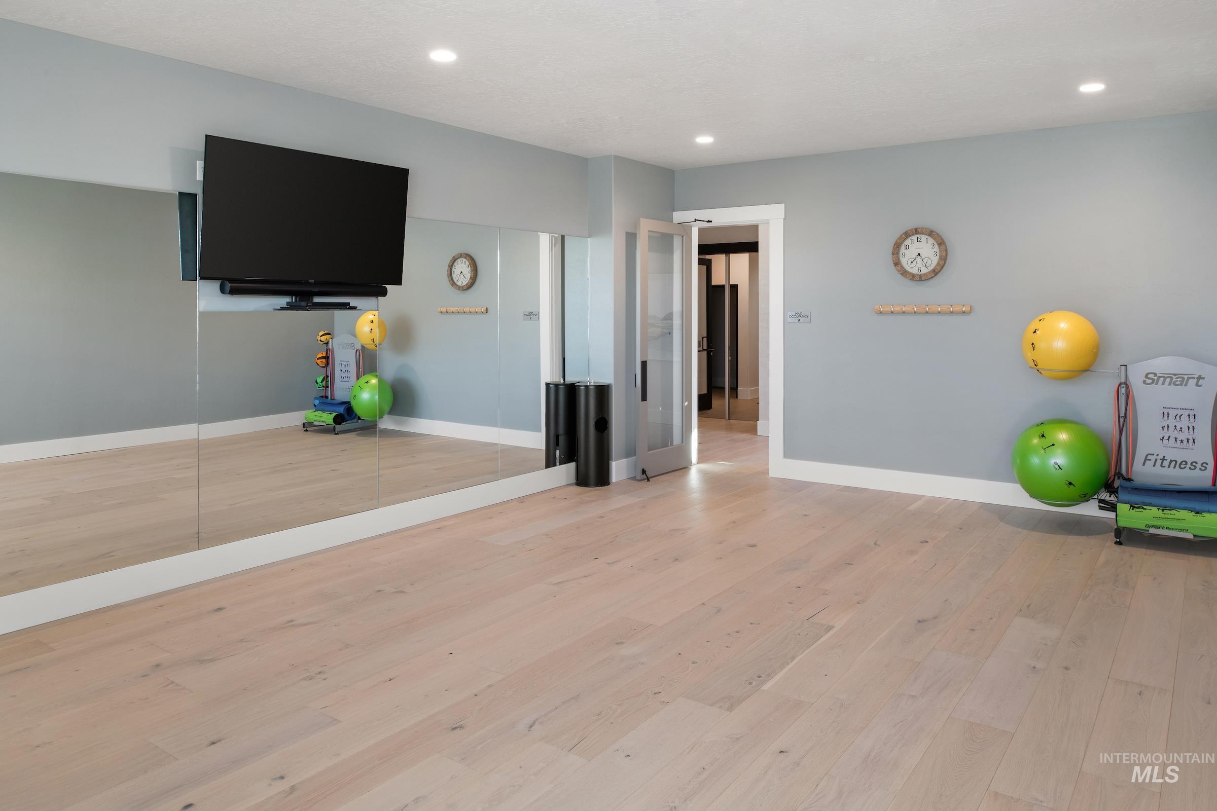 3710 W Silver River Ln, Meridian, Idaho 83646, 3 Bedrooms, 2 Bathrooms, Residential For Sale, Price $559,900, 98977954