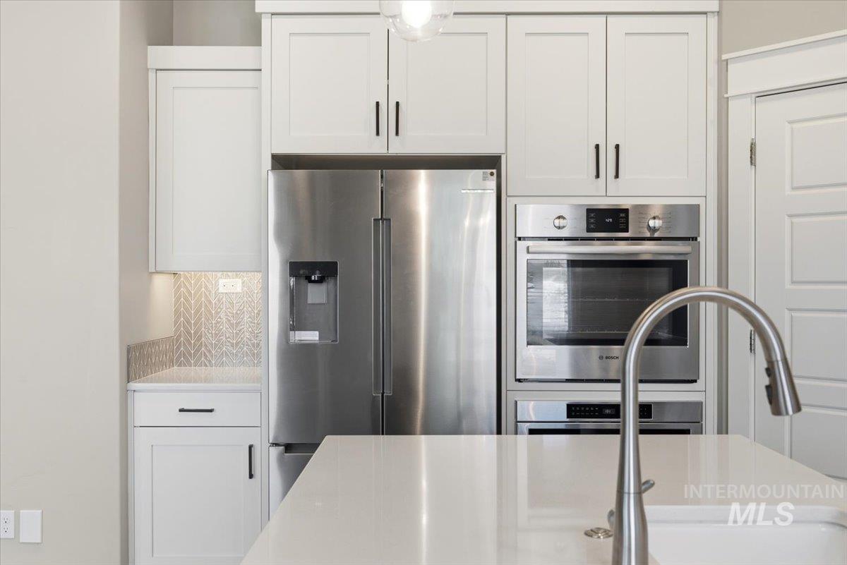 3710 W Silver River Ln, Meridian, Idaho 83646, 3 Bedrooms, 2 Bathrooms, Residential For Sale, Price $554,900,MLS 98977954