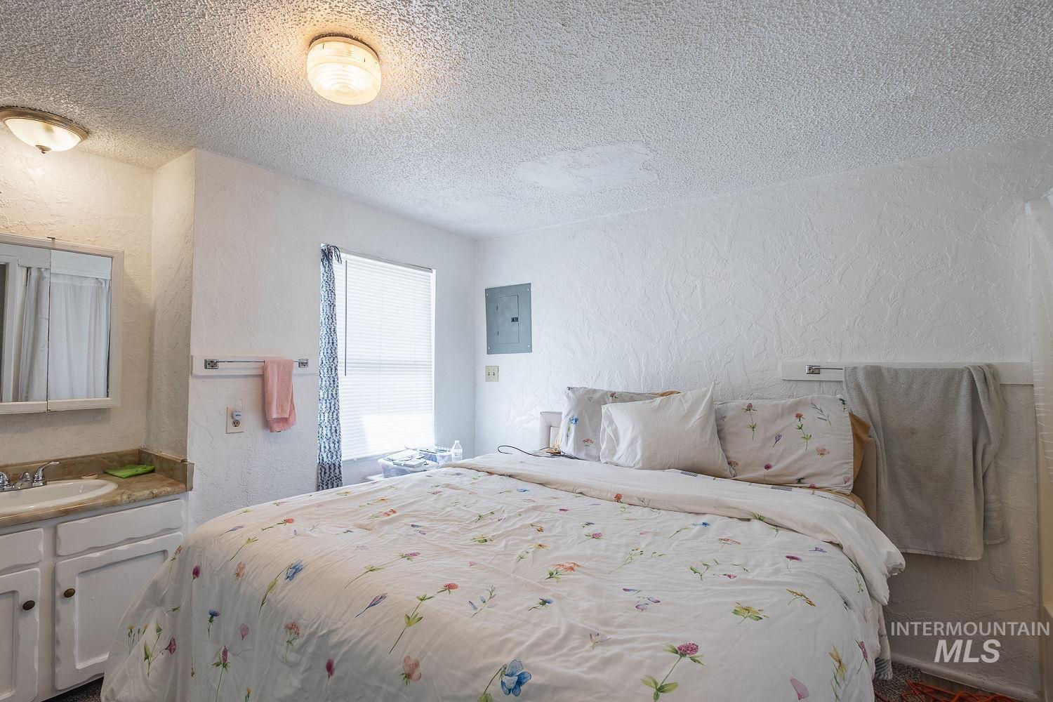 316 Fillmore St., Caldwell, Idaho 83605, 6 Bedrooms, Business/Commercial For Sale, Price $619,000, 98977955