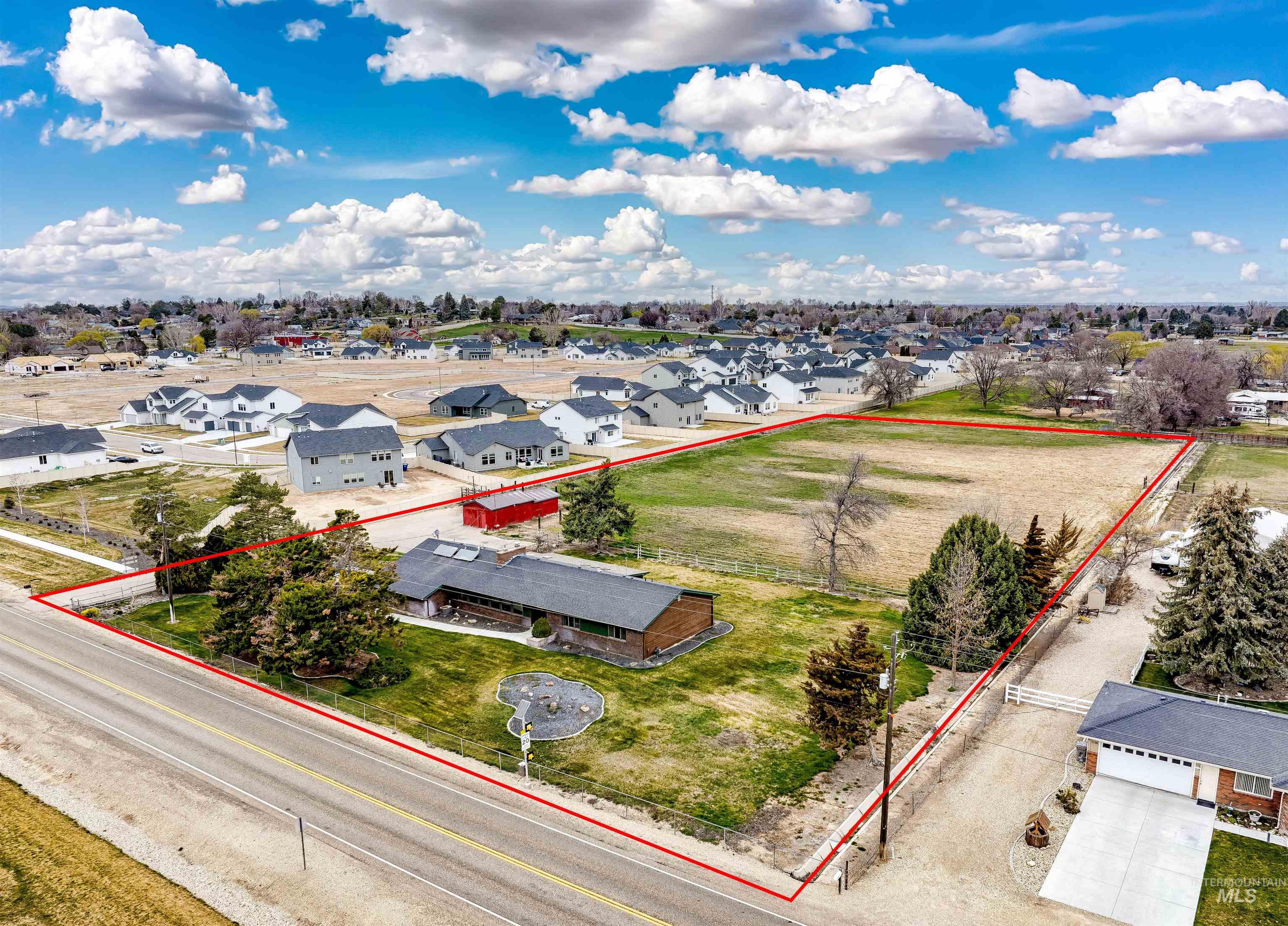 1124 E Lewis Ln, Nampa, Idaho 83686, 4 Bedrooms, 2.5 Bathrooms, Residential For Sale, Price $785,000, 98977957