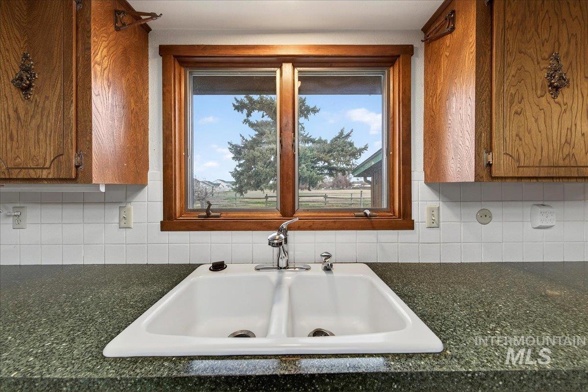 1124 E Lewis Ln, Nampa, Idaho 83686, 4 Bedrooms, 2.5 Bathrooms, Residential For Sale, Price $785,000, 98977957