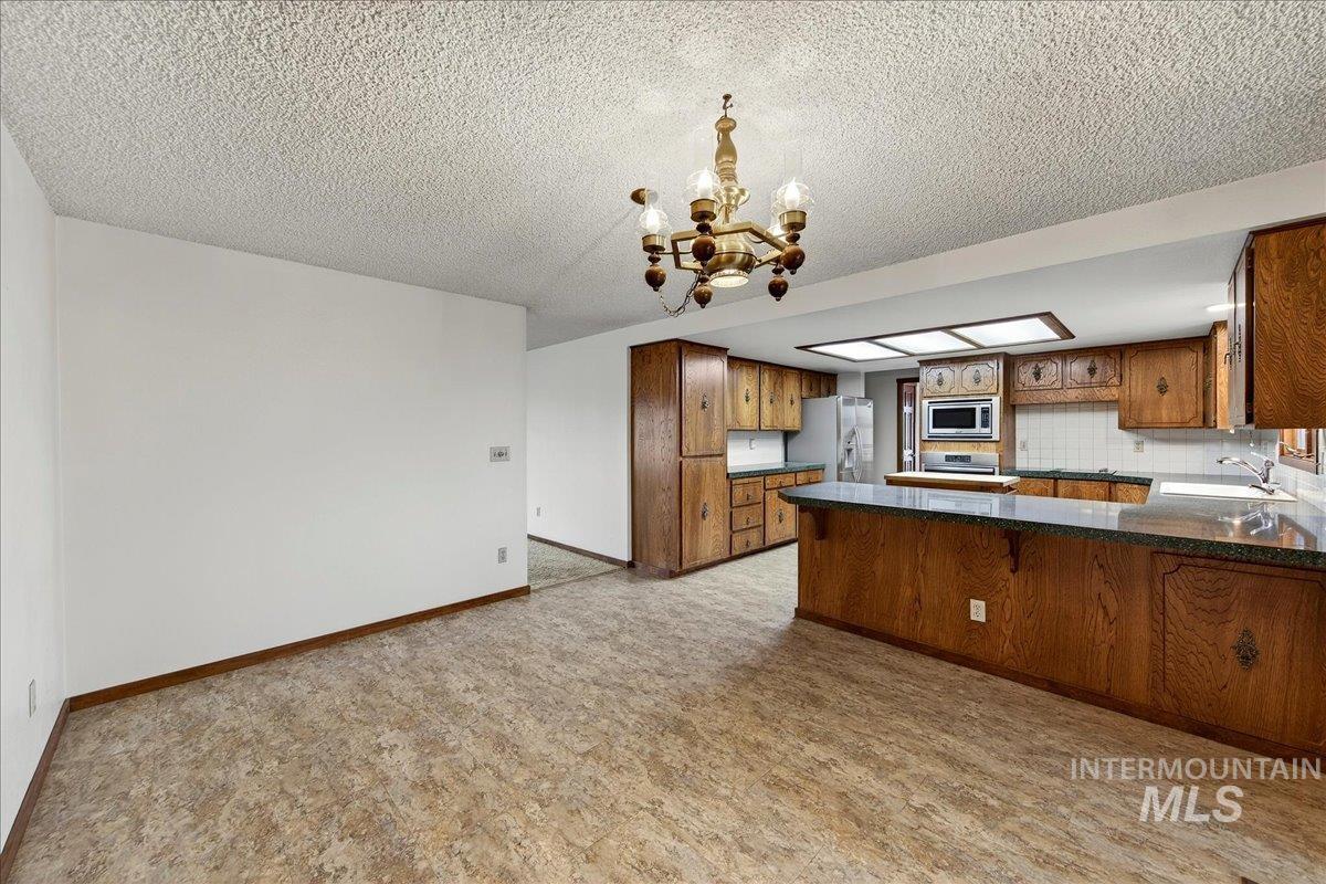 1124 E Lewis Ln, Nampa, Idaho 83686, 4 Bedrooms, 2.5 Bathrooms, Residential For Sale, Price $785,000, 98977957