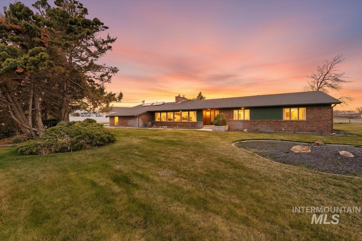 1124 E Lewis Ln, Nampa, Idaho 83686, 4 Bedrooms, 2.5 Bathrooms, Residential For Sale, Price $785,000,MLS 98977957