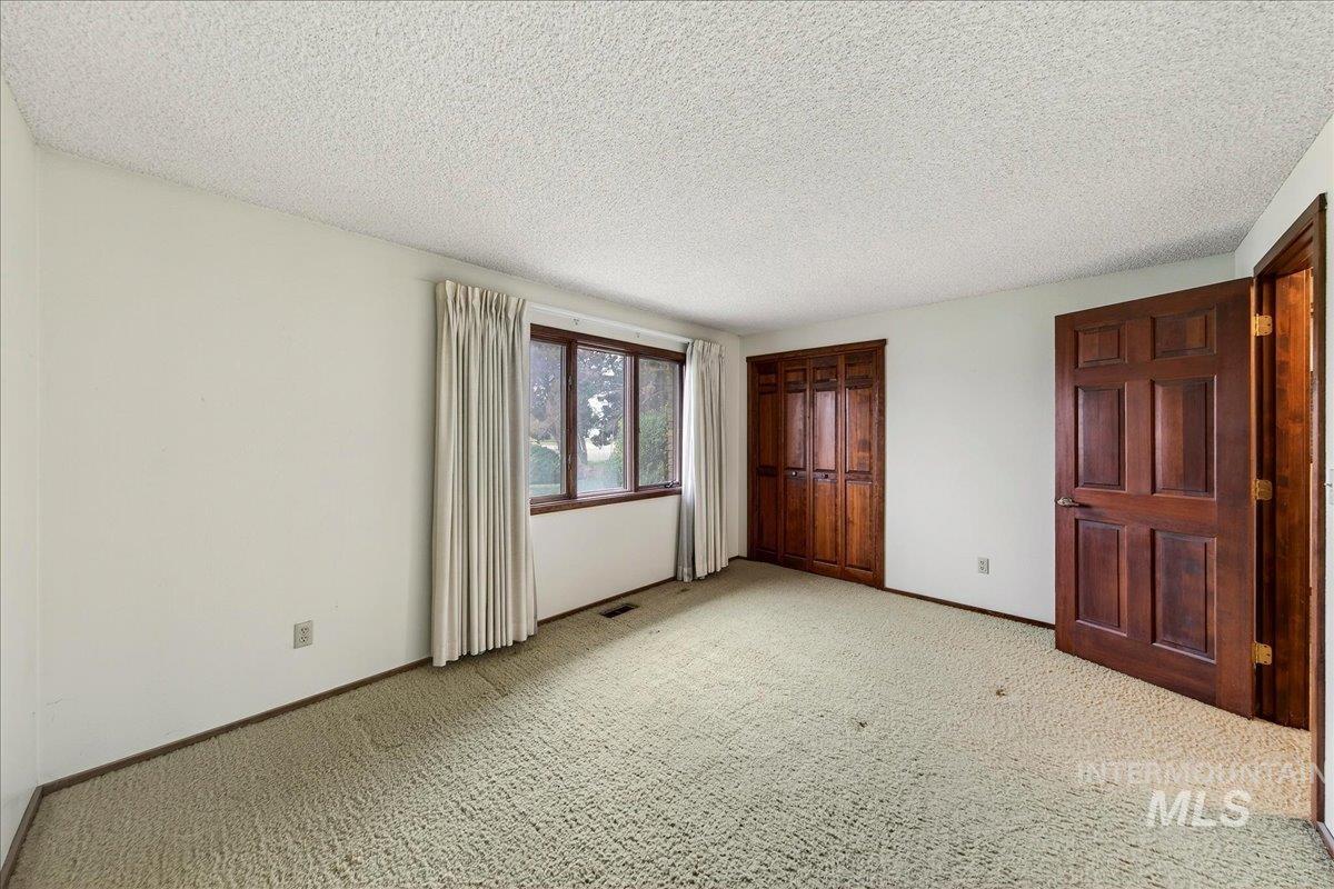 1124 E Lewis Ln, Nampa, Idaho 83686, 4 Bedrooms, 2.5 Bathrooms, Residential For Sale, Price $785,000, 98977957