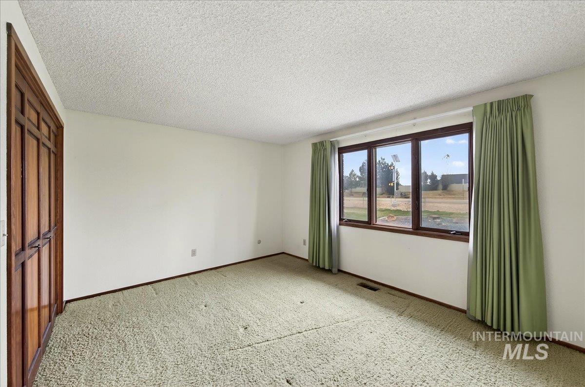 1124 E Lewis Ln, Nampa, Idaho 83686, 4 Bedrooms, 2.5 Bathrooms, Residential For Sale, Price $785,000, 98977957