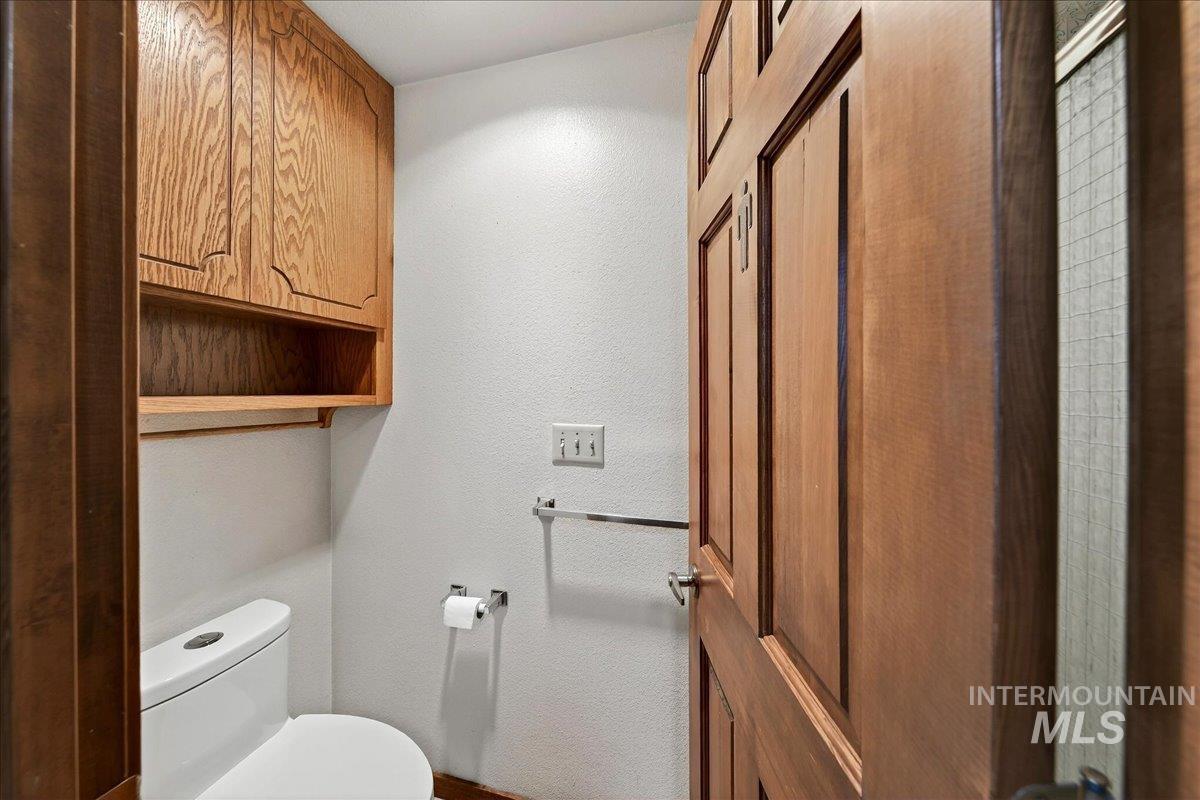 1124 E Lewis Ln, Nampa, Idaho 83686, 4 Bedrooms, 2.5 Bathrooms, Residential For Sale, Price $785,000, 98977957