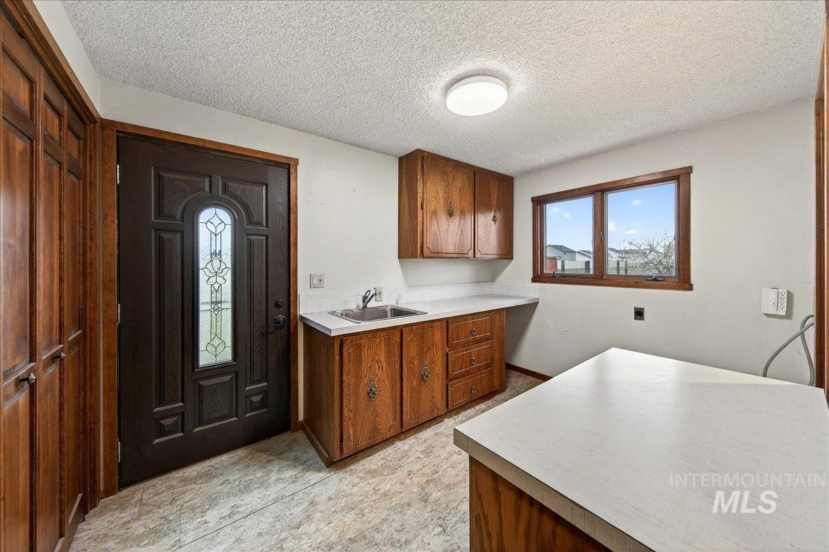 1124 E Lewis Ln, Nampa, Idaho 83686, 4 Bedrooms, 2.5 Bathrooms, Residential For Sale, Price $785,000,MLS 98977957