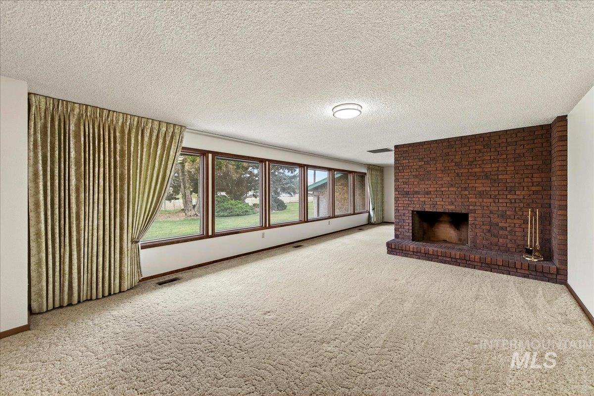 1124 E Lewis Ln, Nampa, Idaho 83686, 4 Bedrooms, 2.5 Bathrooms, Residential For Sale, Price $785,000,MLS 98977957