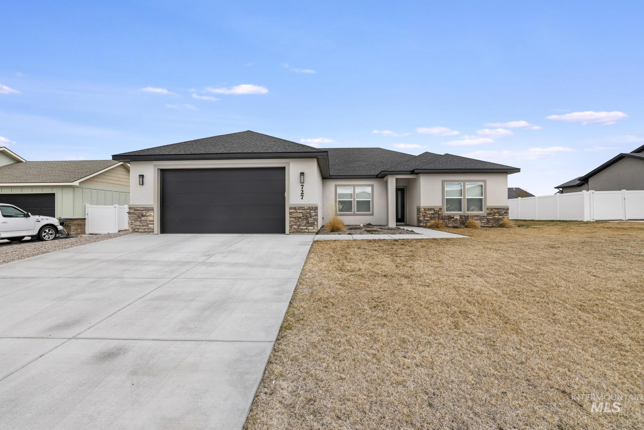 727 Satia Ln, Kimberly, Idaho 83341, 4 Bedrooms, 2 Bathrooms, Residential For Sale, Price $430,000,MLS 98977961